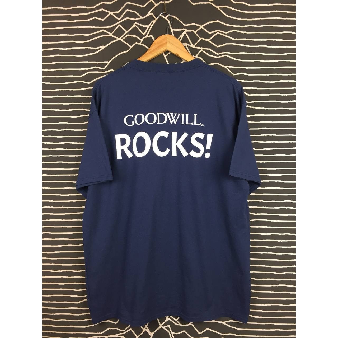 Vintage Vtg Y2K Goodwill Industries Goodwill Rocks Promo Tee Size US XL / EU 56 / 4 - 1 Thumbnail