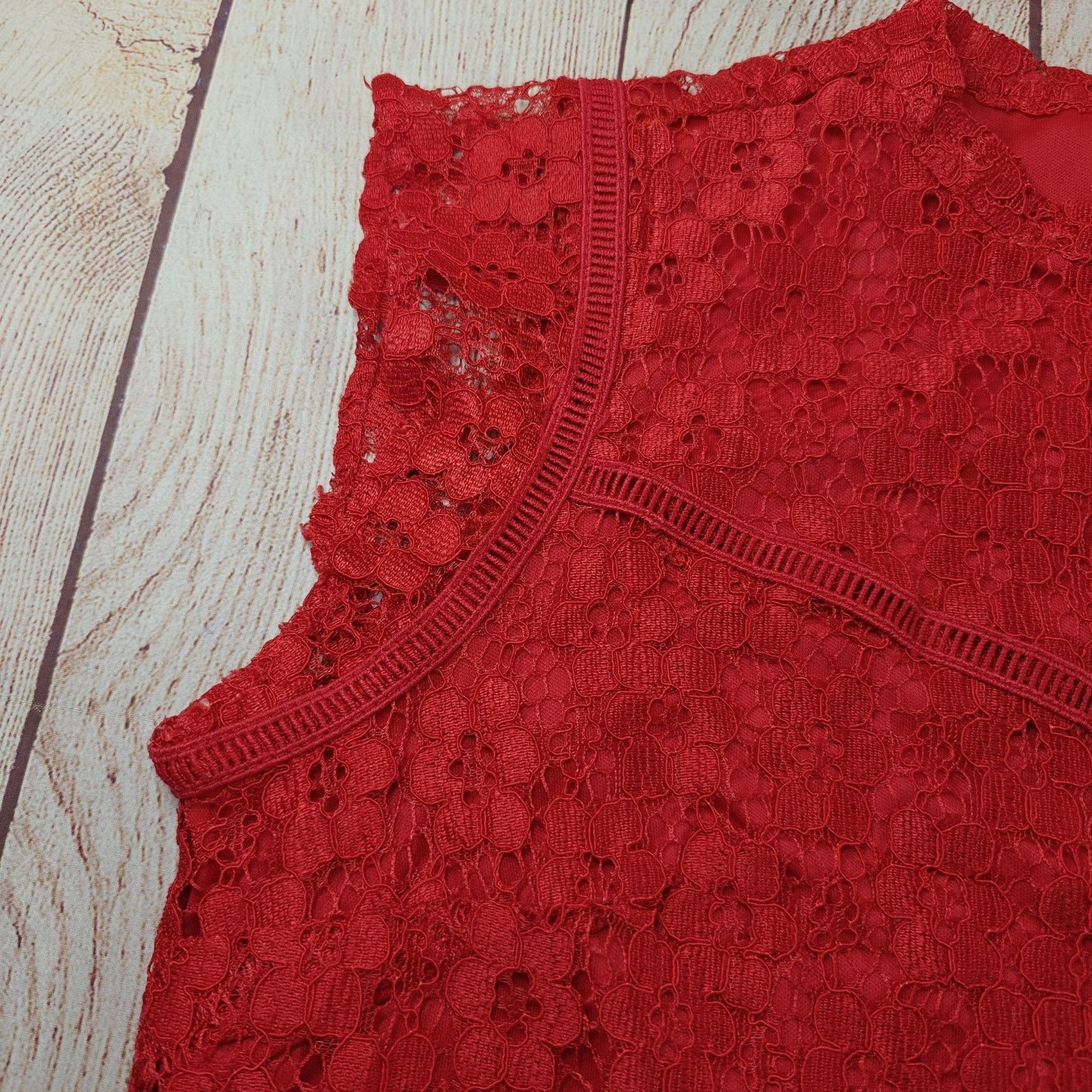 Nanette Lepore High Neck Floral Lace Overlay Cap Sleeve Top sz S Size S / US 4 / IT 40 - 7 Thumbnail