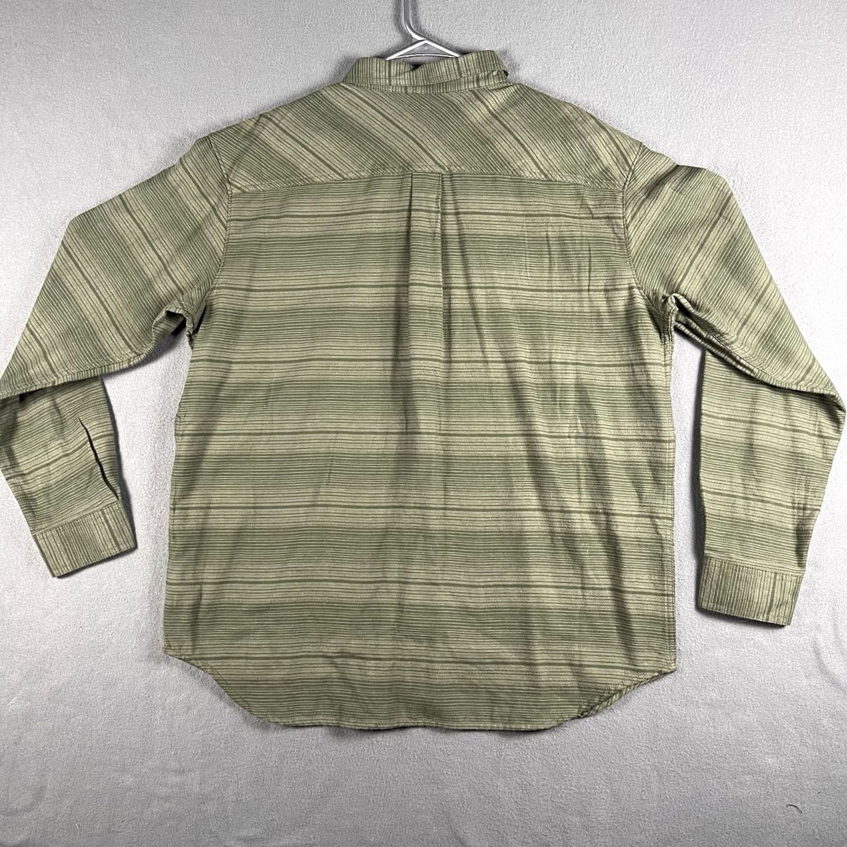 Olive Columbia Button-Up Shirt Men XL Olive Green Stripes Omni-Wick Fishing Hunting Button-Down Collared Long Sleeve Size US XL / EU 56 / 4 - 4 Thumbnail