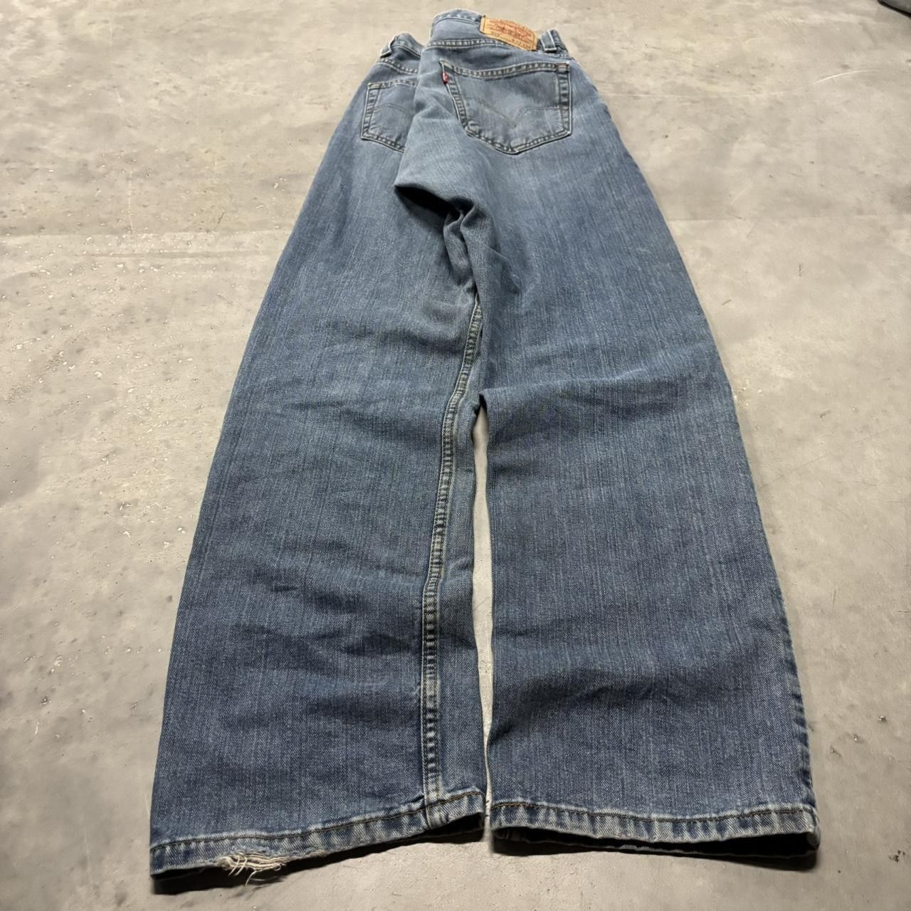 Levi's × Vintage Crazy Vintage Y2K/2000s Medium Wash Levis Essential Denim Jeans! Size US 32 / EU 48 - 4 Thumbnail