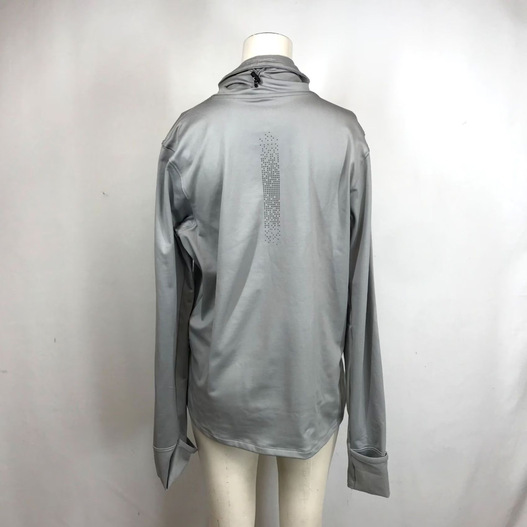 Under Armour UNDER ARMOUR Shirt Womens XL Gray Long Sleeve Turtle Neck Running Size XL / US 12-14 / IT 48-50 - 5 Thumbnail