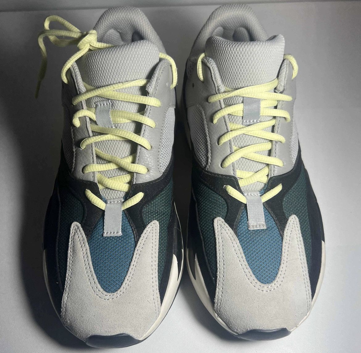 Adidas Yeezy 700 wave runner size 9.5 Size US 9.5 / EU 42-43 - 3 Thumbnail
