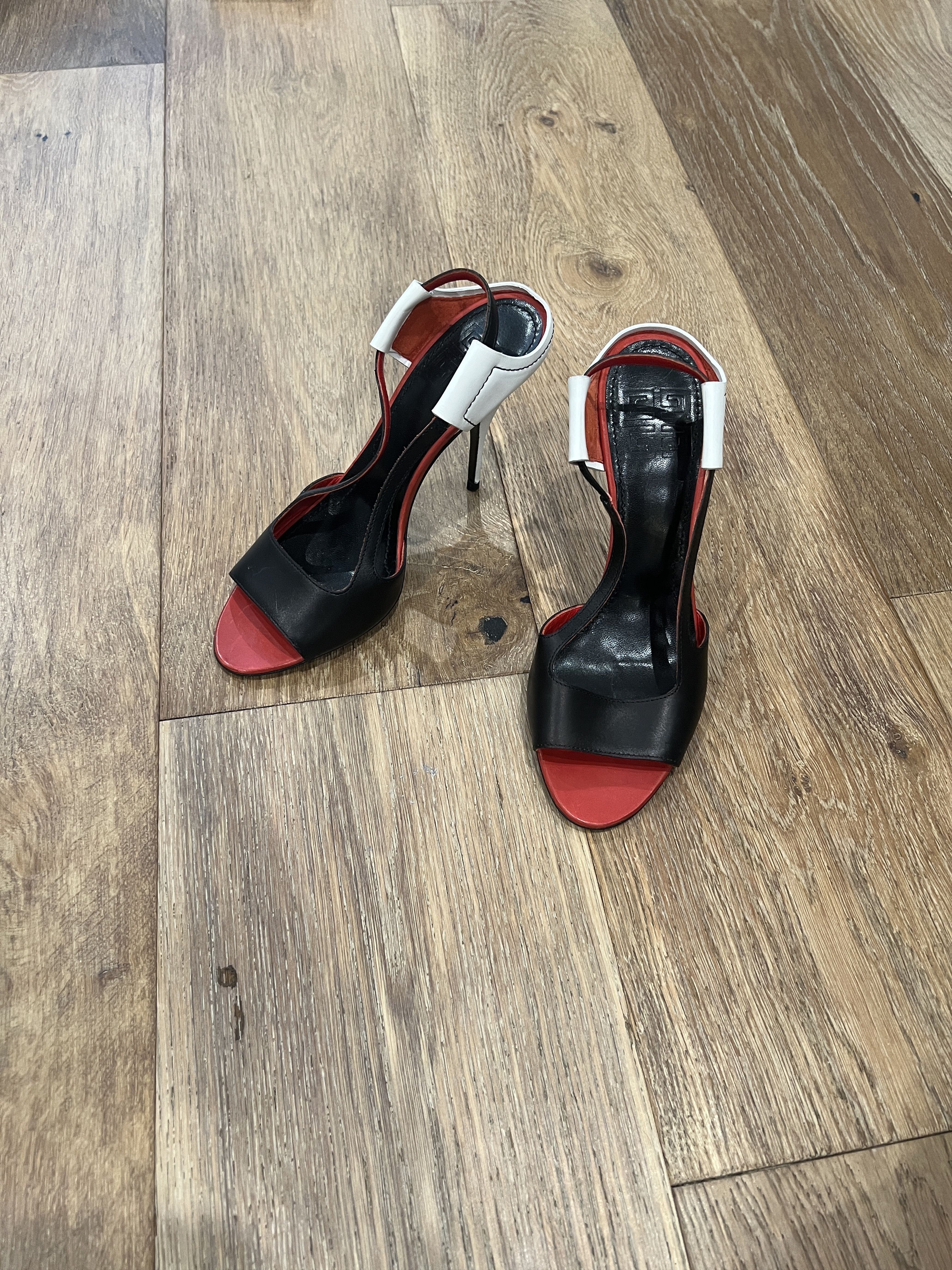Givenchy RARE GIVENCHY ARCHIVAL HEELS Size US 8 / IT 38 - 1 Thumbnail