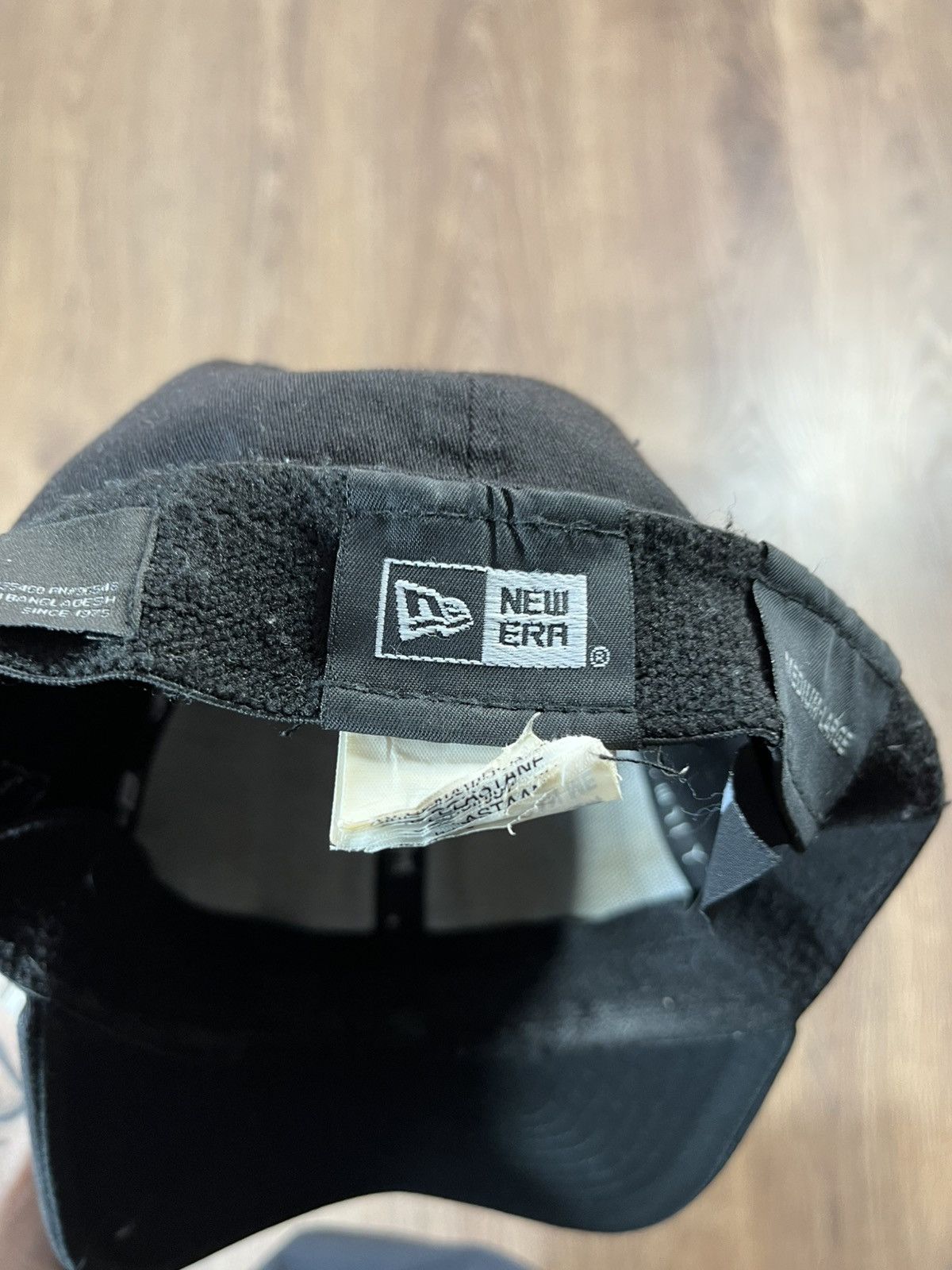 Oakley Oakley & New Era Cap Metal Logo Vintage Size 32 - 8 Thumbnail