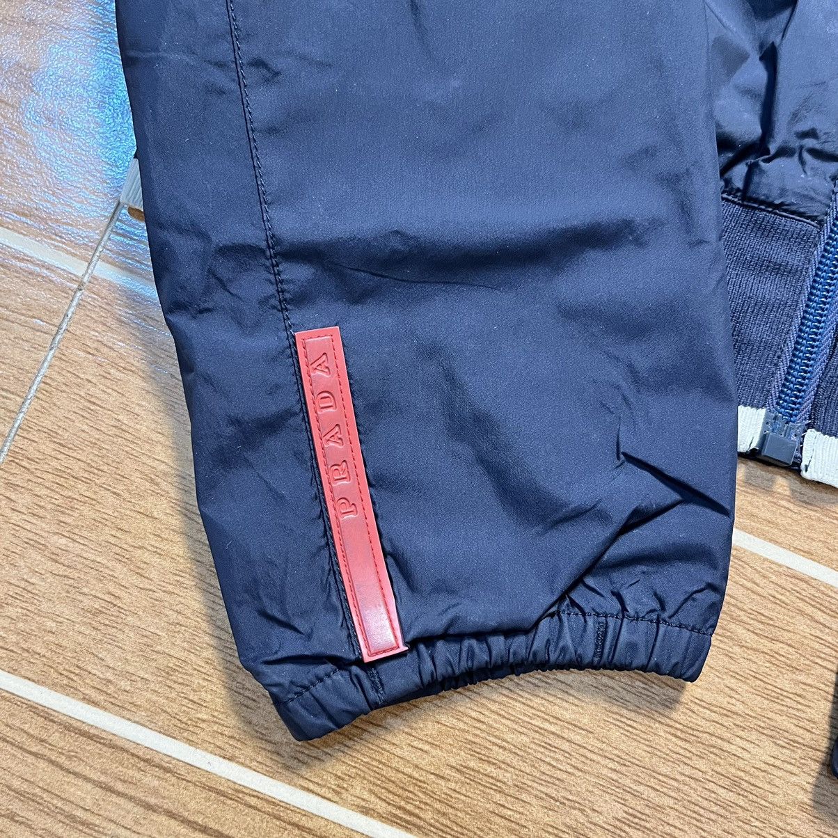 Prada Prada Luna Rossa Windstopper Gore Tex Jacket Size M / US 6-8 / IT 42-44 - 15 Thumbnail