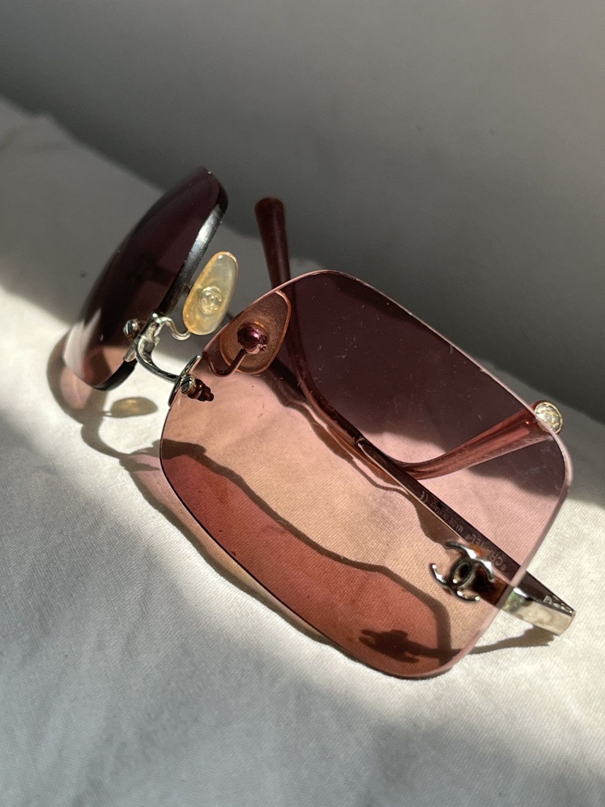 Chanel Chanel Sunglasses 4017 CC Rhinestone Logo Rimless Vintage Size ONE SIZE - 6 Thumbnail