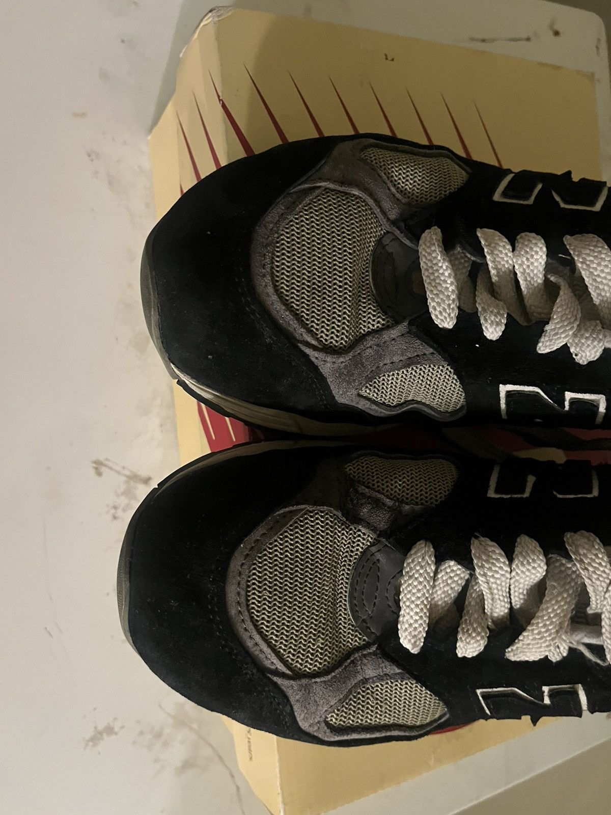 New Balance New Balance X Teddy Saints 990V2 10.5 Size US 10.5 / EU 43-44 - 10 Thumbnail