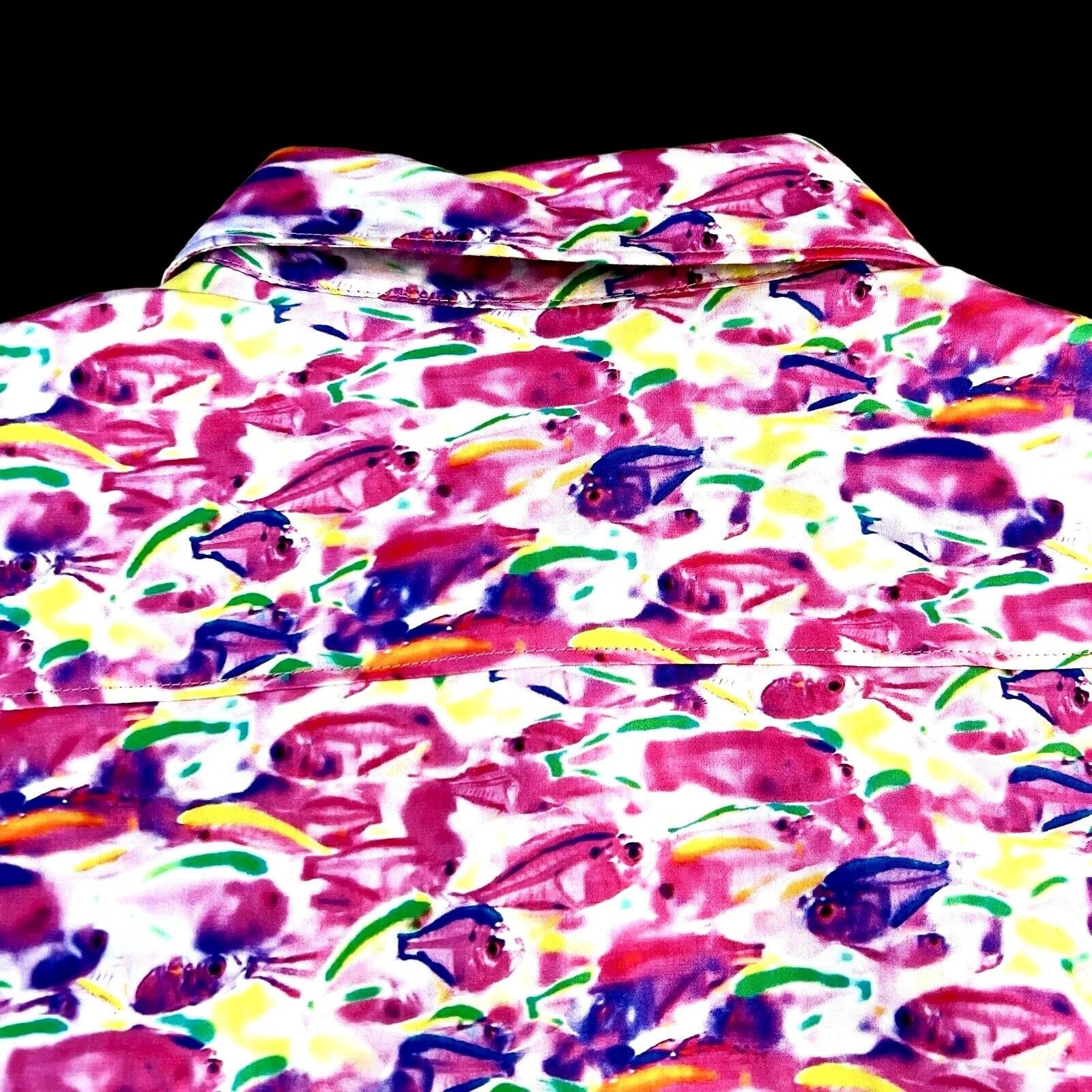 Robert Graham Robert Graham Fishy Business NWT Small Classic Fit Pink S/S Size US S / EU 44-46 / 1 - 6 Thumbnail