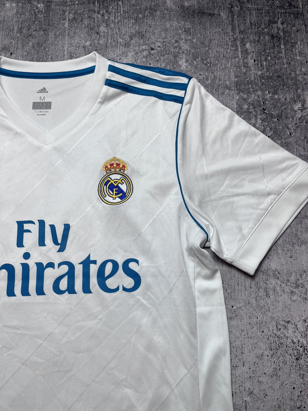 Adidas REAL MADRID 2017 2018 HOME SHIRT JERSEY ADIDAS AZ8059 sz M Size US M / EU 48-50 / 2 - 3 Thumbnail