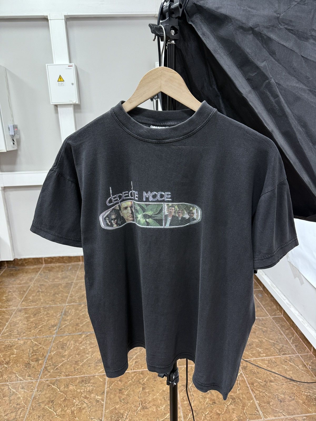Band Tees 🇬🇧 Vintage 2001 Depeche Mode Exciter T-Shirt Retro Rare Y2K Size US M / EU 48-50 / 2 - 1 Thumbnail