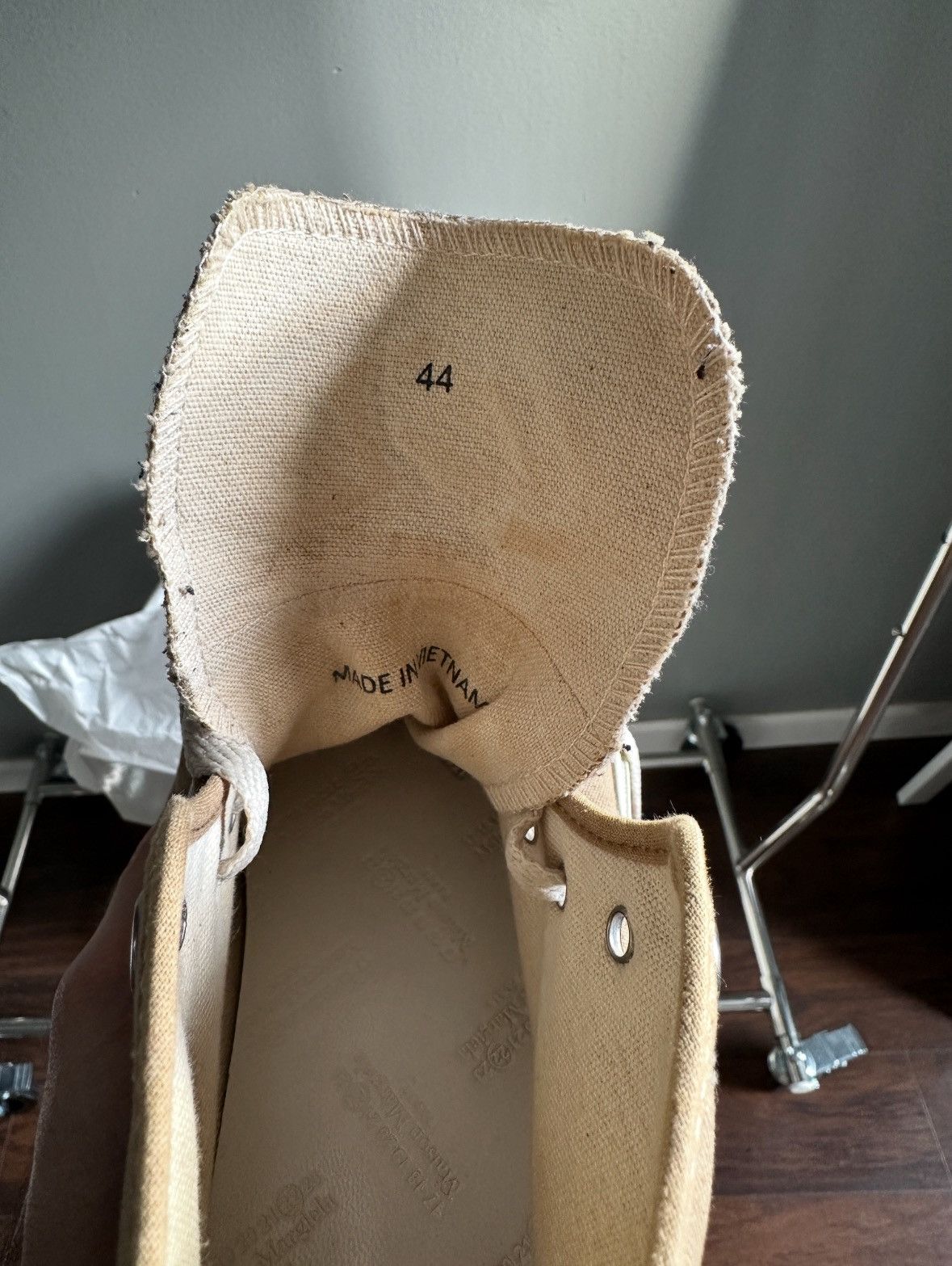 Maison Margiela Maison Margiela 44 / US 11 Tabi High Top Brown Sneakers Size US 11 / EU 44 - 10 Thumbnail
