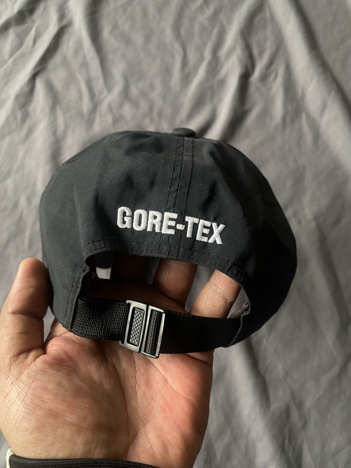 Supreme × The North Face Supreme Arc Logo x The North Face Gore tex 6 Panel cap Size ONE SIZE - 4 Thumbnail