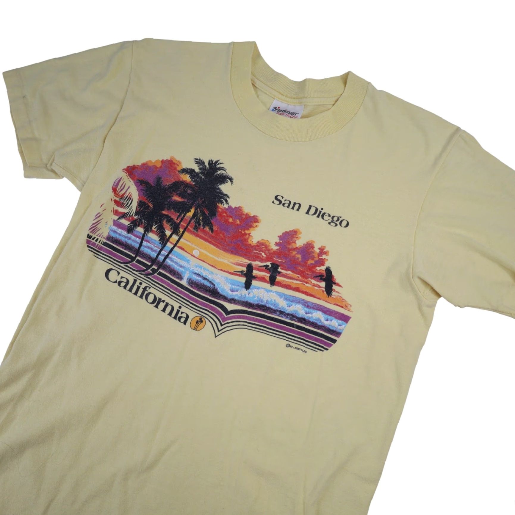 Vintage VINTAGE '82 San Diego California Mens T Shirt Graphic Tourist Yellow M Size US M / EU 48-50 / 2 - 2 Thumbnail