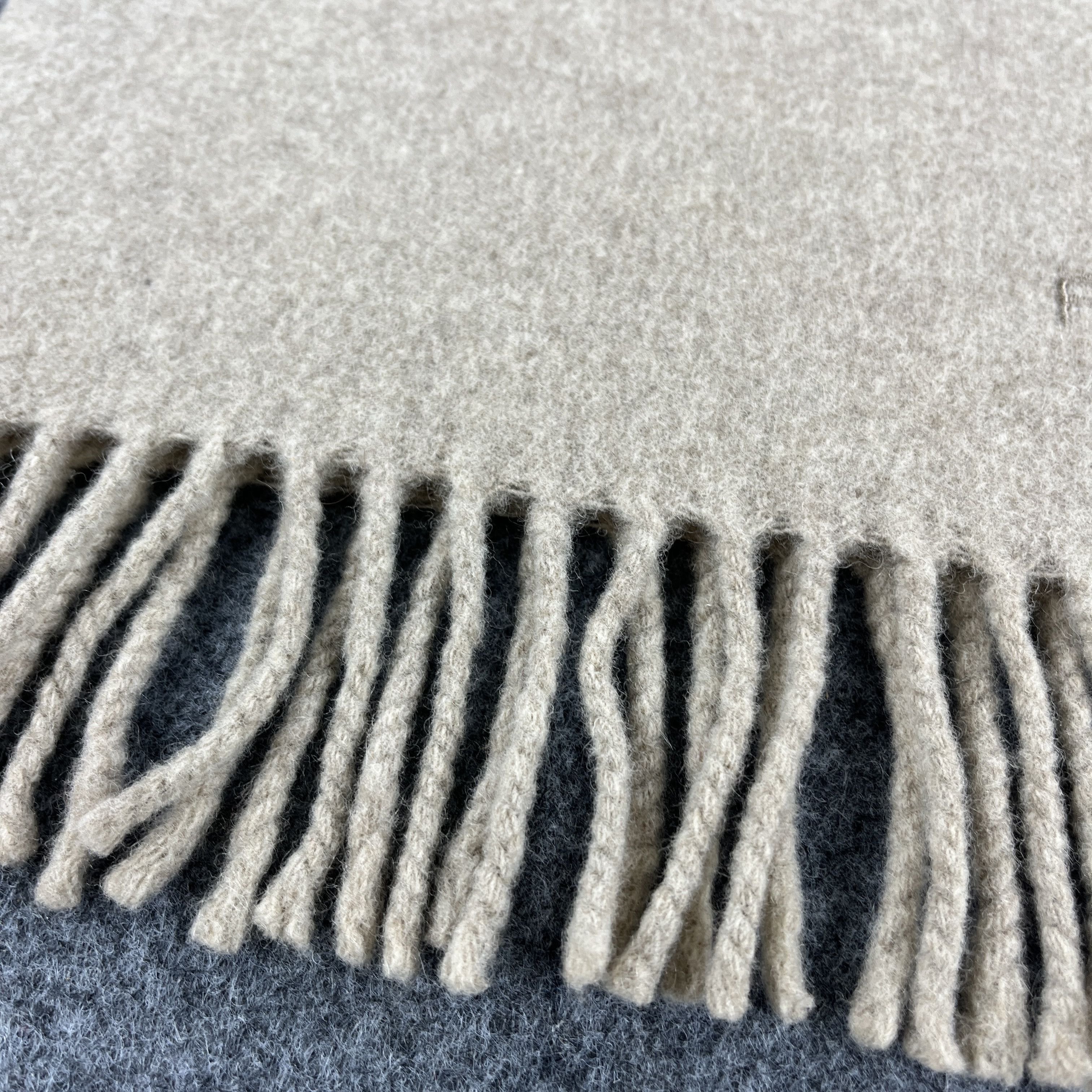 Fendi Fendi Scarf / Muffler / Neckwear T1483 Size ONE SIZE - 9 Thumbnail