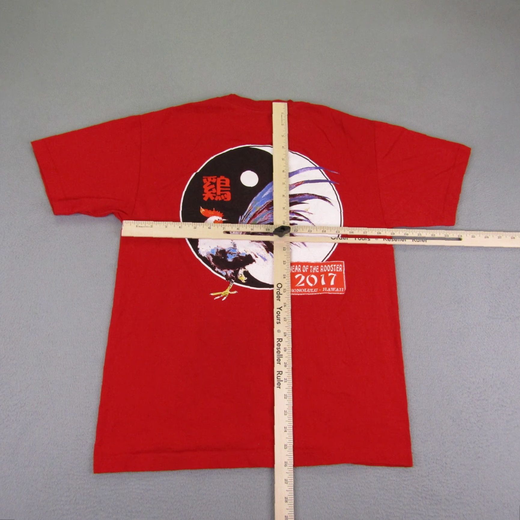 Vintage VINTAGE Year Of The Dragon Shirt Men M Red Alstyle Hawaiian 2017 Mens Medium Red Graphic Print Short Sleeve Crew Neck Cotton T-Shirt Size US M / EU 48-50 / 2 - 6 Thumbnail