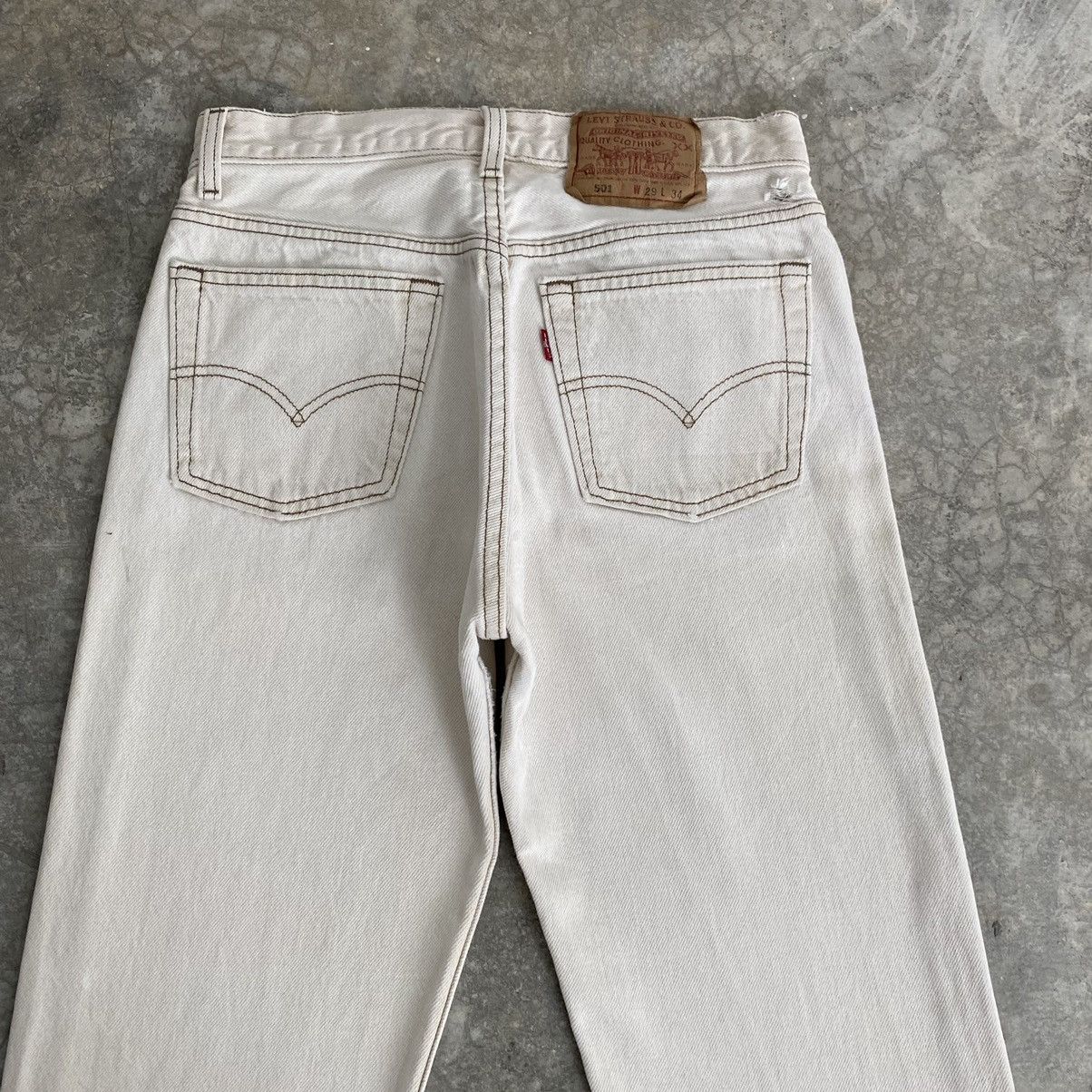 Levi's Size 27x33 Vintage 90’s Levis 501 Off White Denim Jeans Size US 27 - 14 Thumbnail