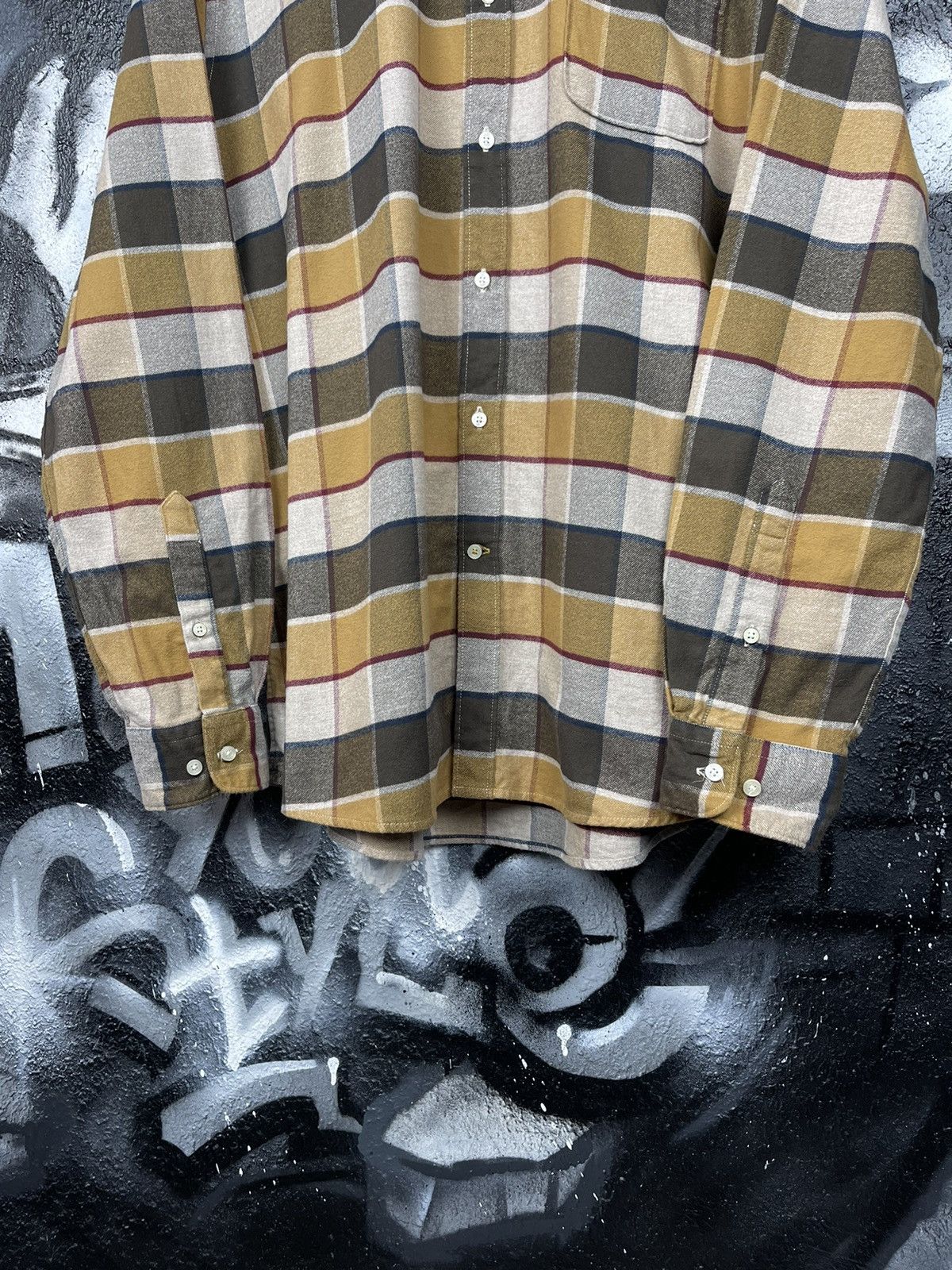 Barbour Barbour Valley Check Flannel Shirt Tailored Fit Men’s SizeXL Size US XL / EU 56 / 4 - 4 Thumbnail