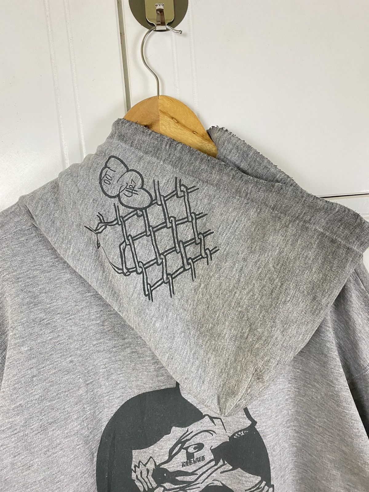 Vintage Vintage Thrashed Skateboarding Vermin Record Hoodies Size US XL / EU 56 / 4 - 5 Thumbnail