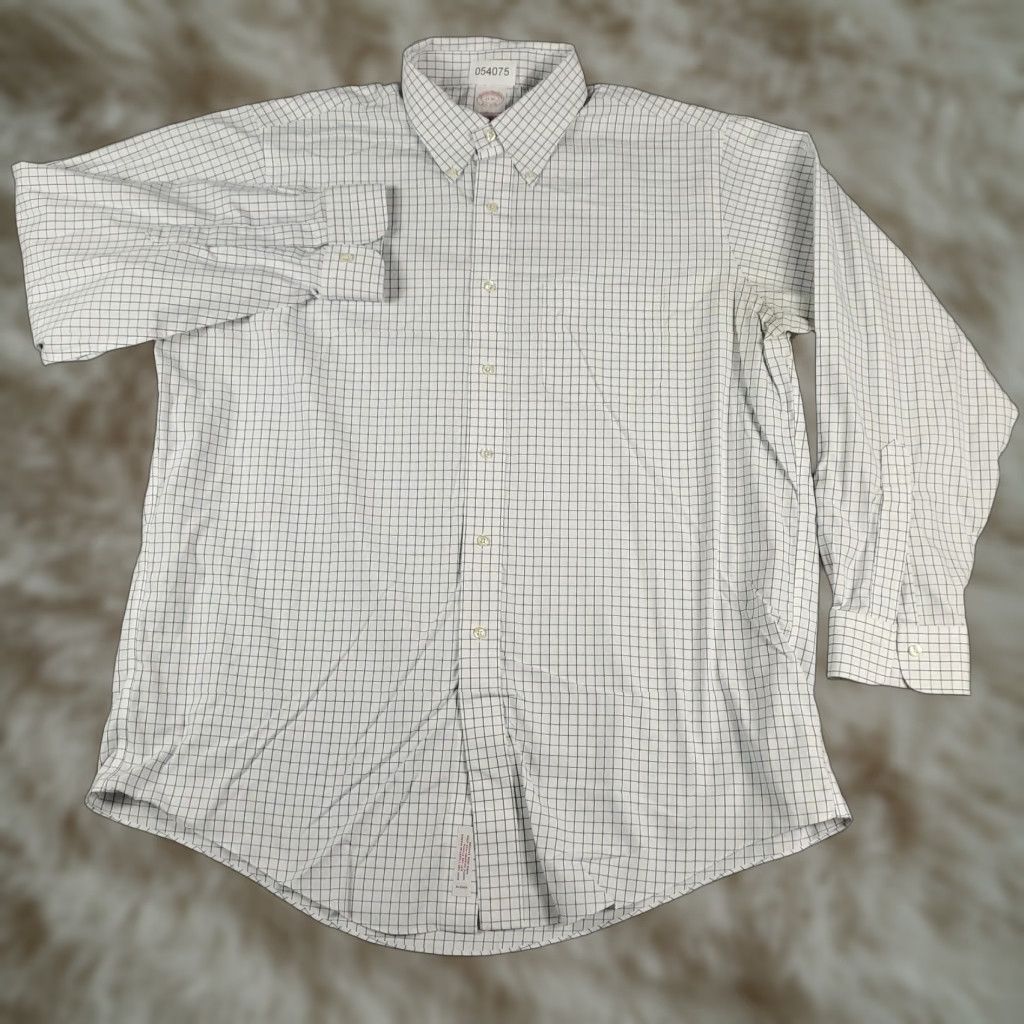 Brooks Brothers Brooks Brothers Dress Shirt Mens Size 17 White Check Long Sleeve Button Up Classic Preppy Size 46R - 1 Thumbnail