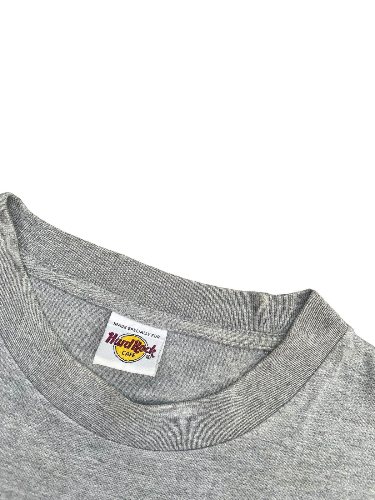 Hard Rock Cafe Vintage Hard Rock Cafe Hong Kong The Peak Tshirt Size US L / EU 52-54 / 3 - 3 Thumbnail