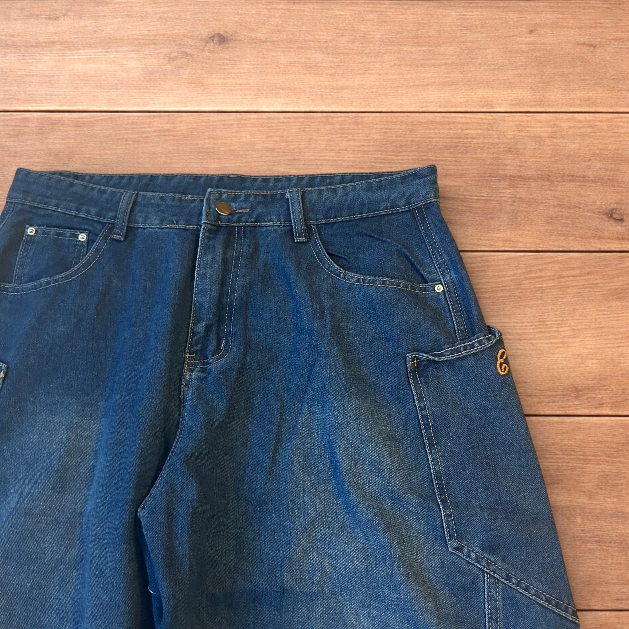Japanese Brand Vintage style baggy wide leg skater fit jeans in mid blue. Size US 34 / EU 50 - 3 Thumbnail