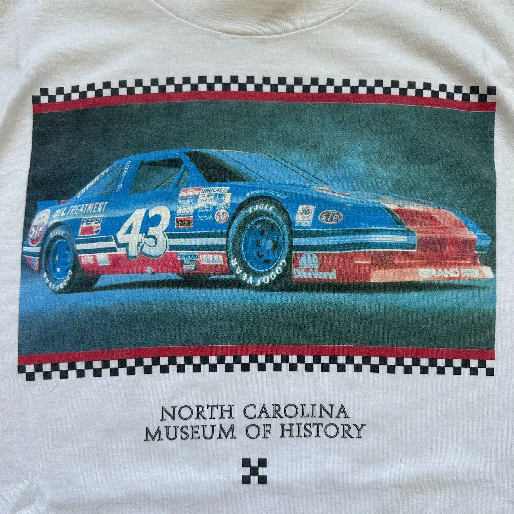 Hanes Vintage 90s NASCAR Richard Petty T-Shirt Single Stitch North Size US XL / EU 56 / 4 - 2 Thumbnail