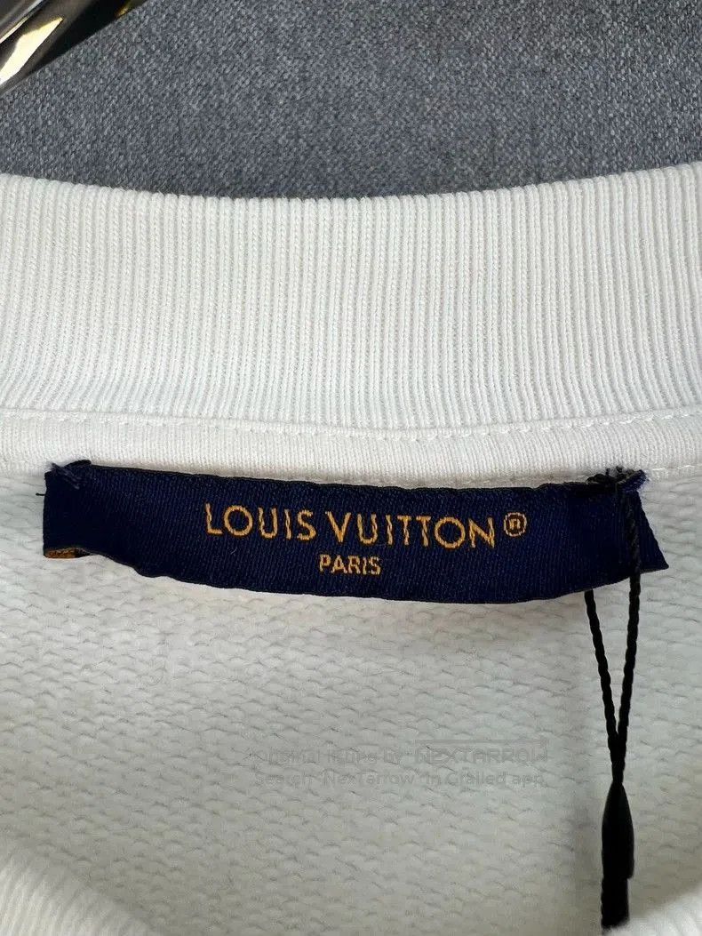 Louis Vuitton LOUIS VUITTON LV Logo Print Sweatshirt. Size US M / EU 48-50 / 2 - 3 Thumbnail