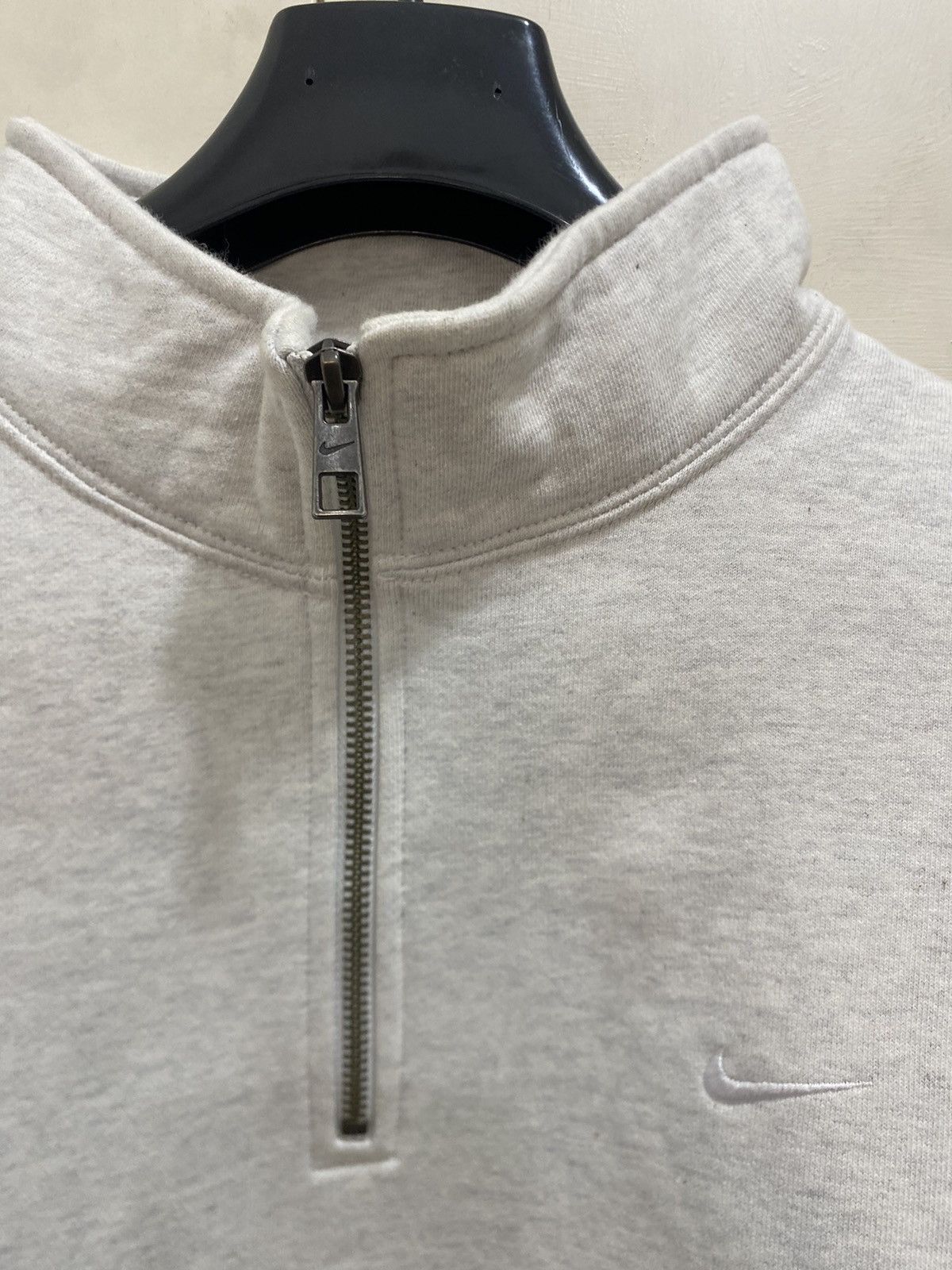 Nike Nike sweatshirt size XL, white, used in perfect condition. Size US XL / EU 56 / 4 - 4 Thumbnail