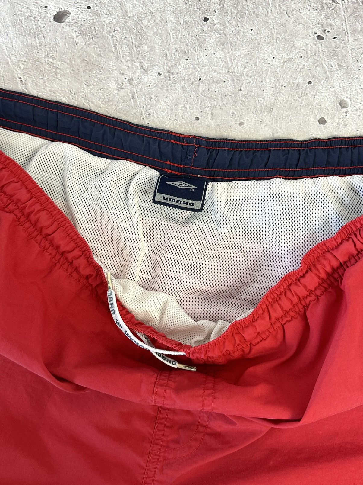 Umbro × Vintage Vintage Umbro Nylon Red Shorts Size US 32 / EU 48 - 6 Thumbnail