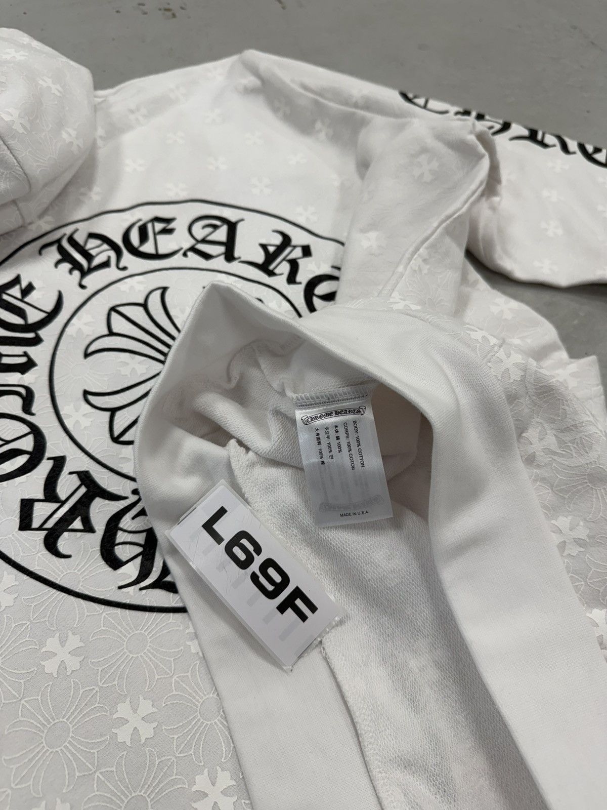 Chrome Hearts Chrome Hearts Monogram Vertical Horseshoe Hoodie White Large Size US L / EU 52-54 / 3 - 7 Thumbnail