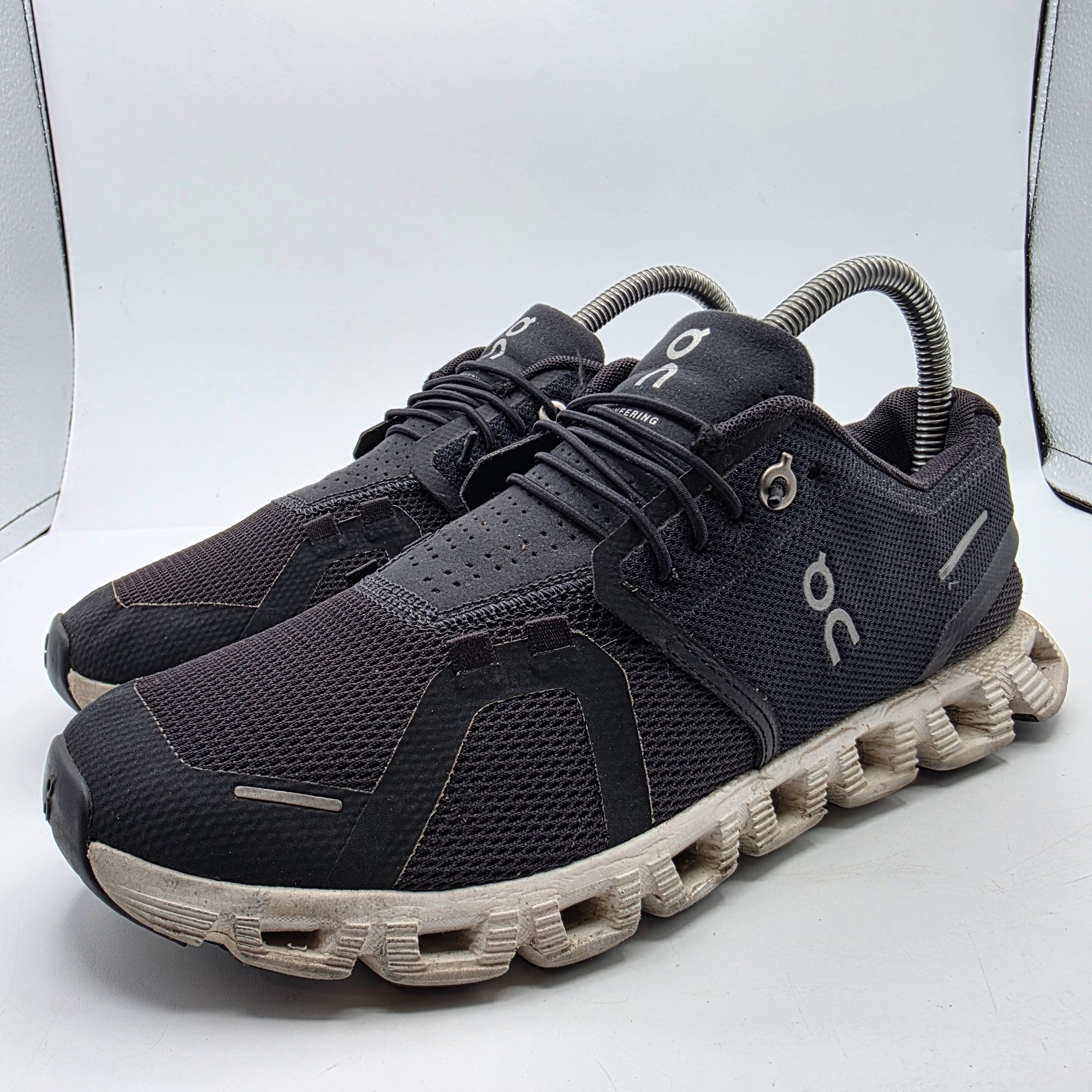 On On Cloud 5 Womens Size 8 Black White Lightweight Performance Size US 8 / IT 38 - 4 Thumbnail