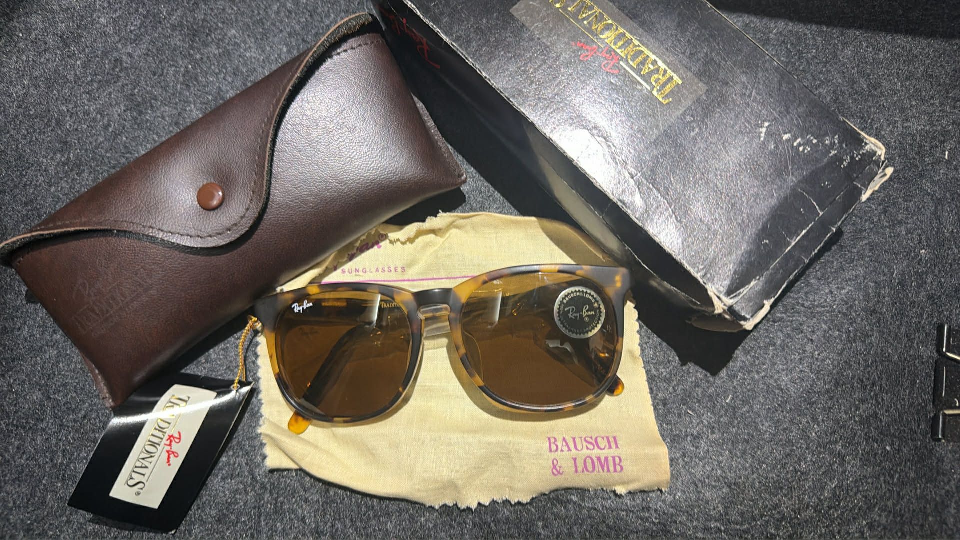 RayBan NOS Bausch & Lomb Ray-Ban Size ONE SIZE - 1 Thumbnail