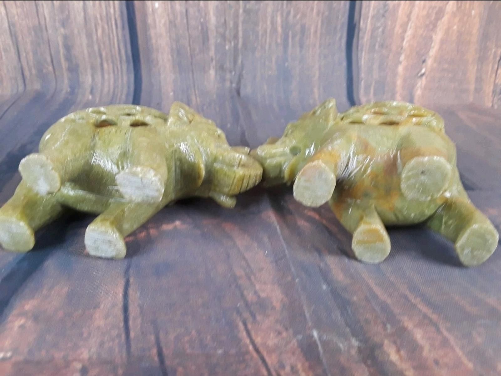 Other 2 Vtg Soapstone "Mother Elephants w Babies" Inside Size ONE SIZE - 5 Thumbnail
