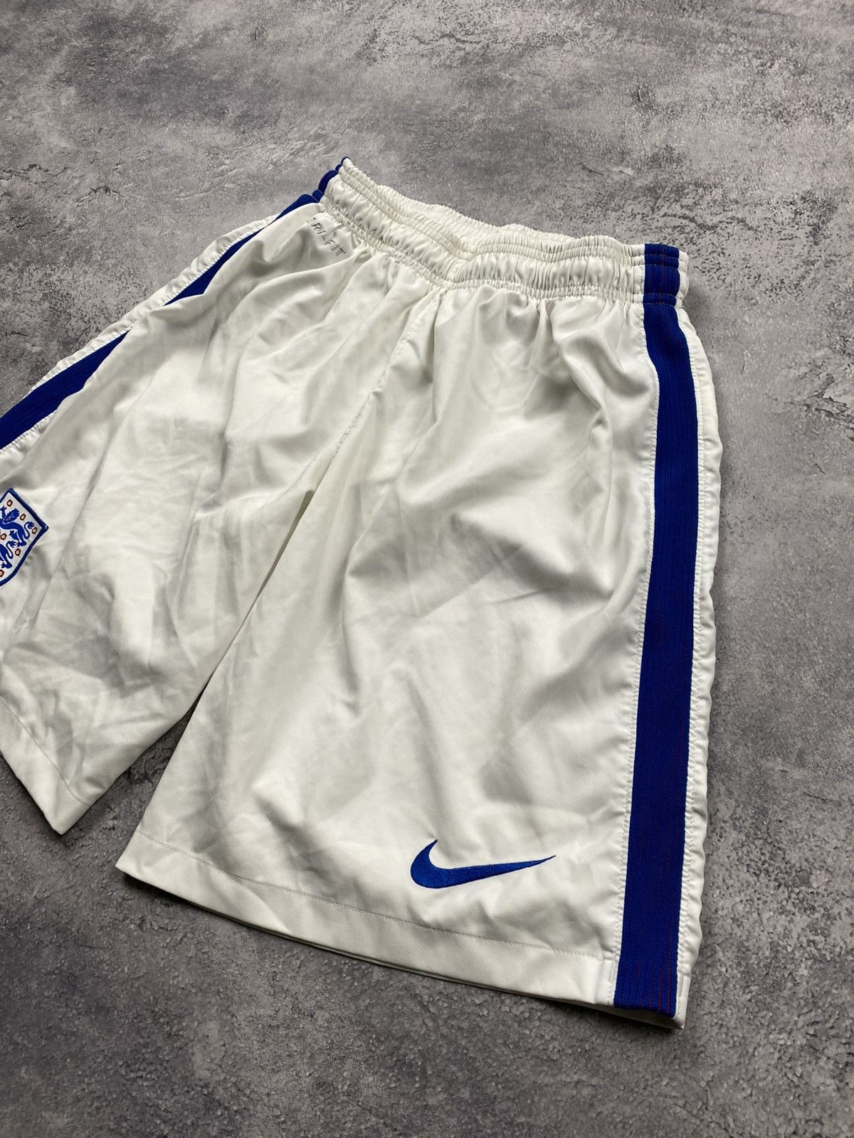 Nike Vintage Nike England Soccer Shorts Streetwear Swoosh Size M Size US 32 / EU 48 - 4 Thumbnail