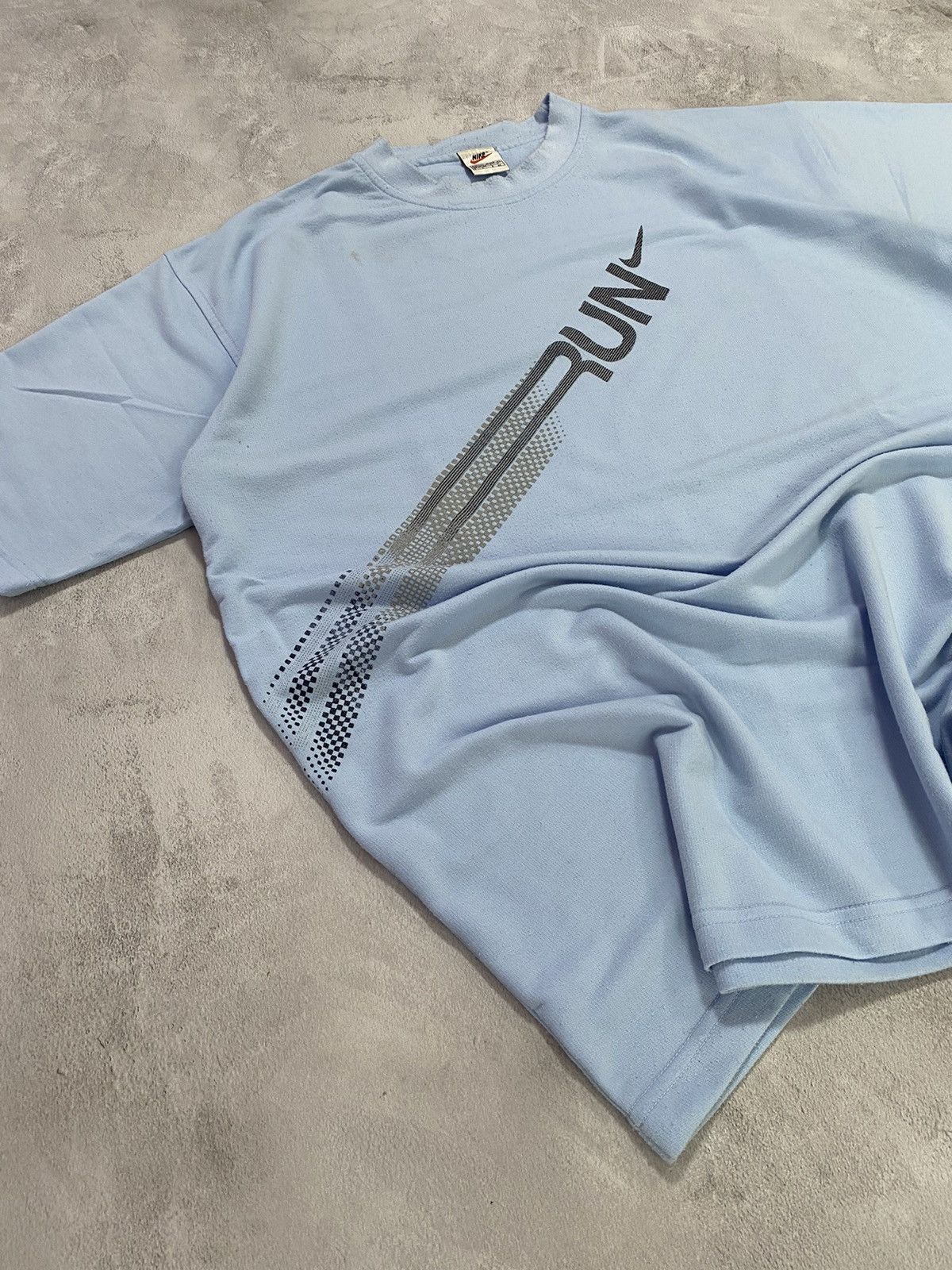 Nike × Vintage 🏙️ Vintage 90s T-Shirt Nike Big Logo RUN Size US XXL / EU 58 / 5 - 2 Thumbnail