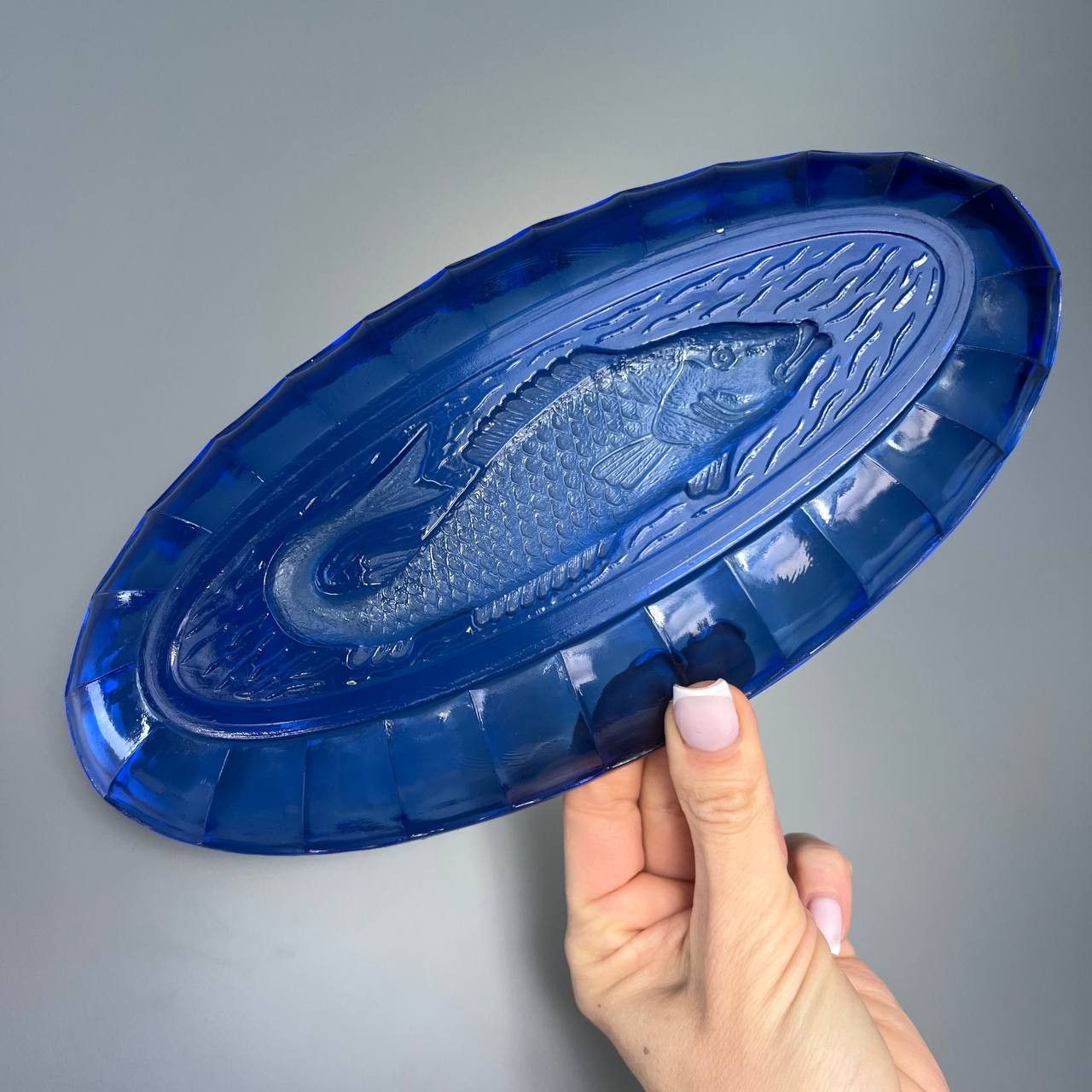 Vintage Vintage Cobalt Pressed Glass Dish Fish Carp Neman Factory Size ONE SIZE - 3 Thumbnail