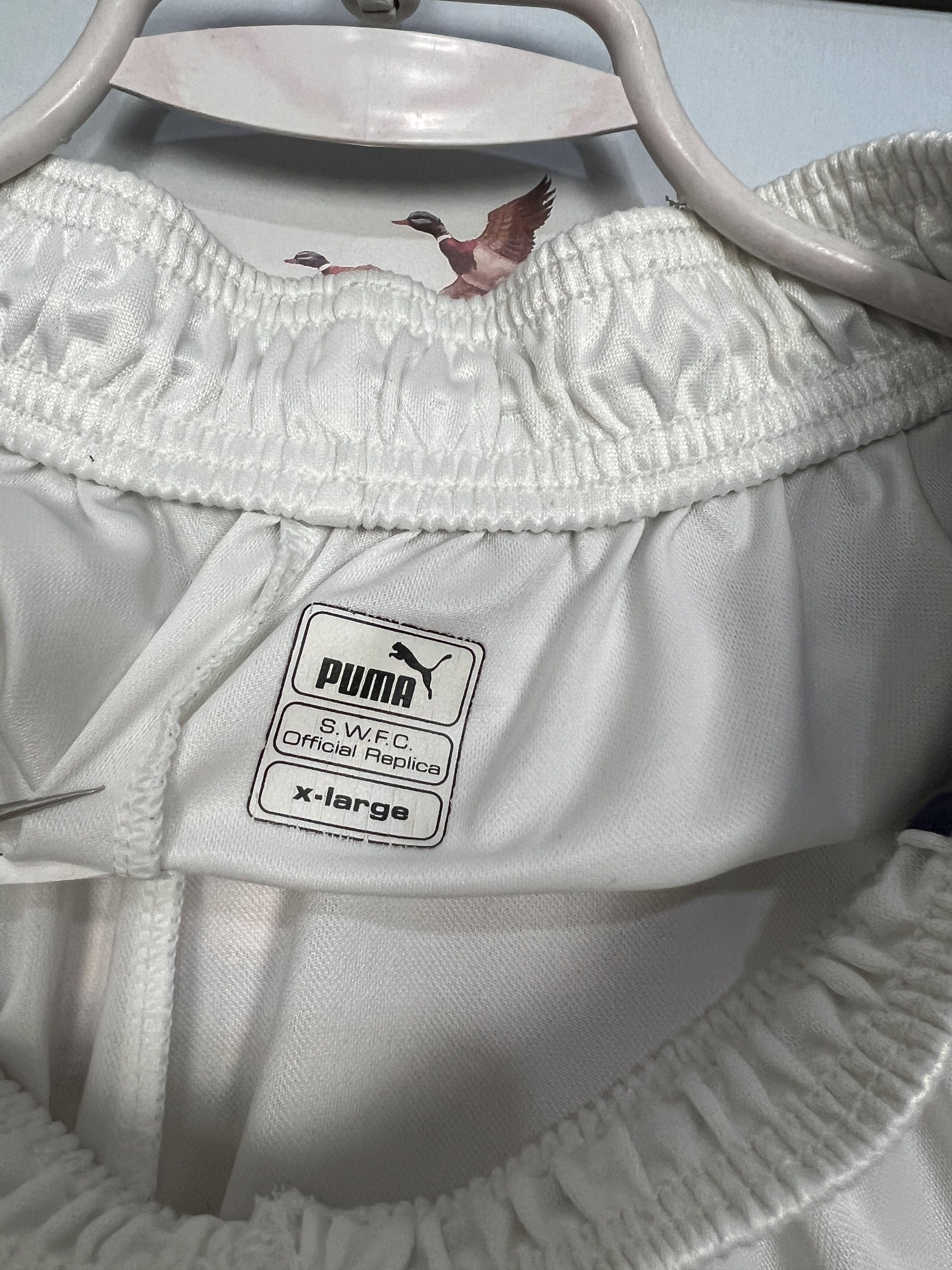 Puma Vintage Sheffield Wednesday Football Shorts Soccer Athletic Size US 36 / EU 52 - 7 Thumbnail
