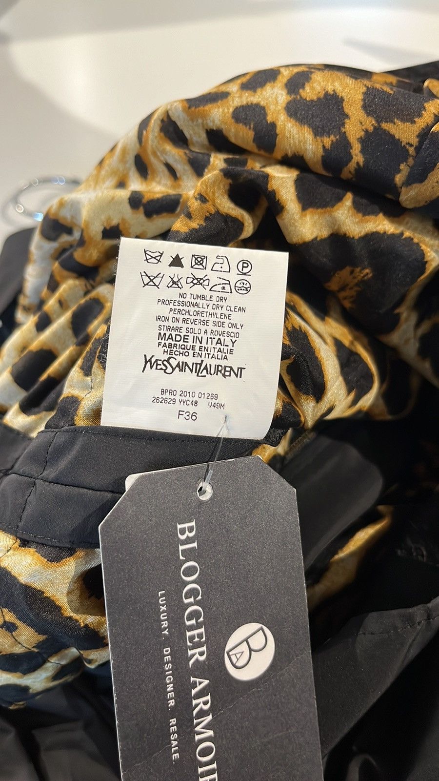Yves Saint Laurent Yves Saint Laurent Black Leopard-Trim Zip Shirt Jacket Size S / US 4 / IT 40 - 13 Thumbnail