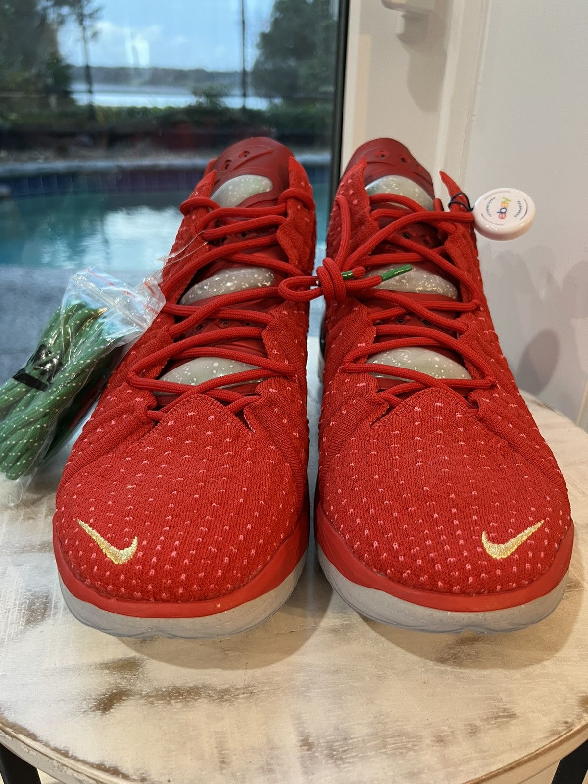 Nike Lebron 18 XVIII X-Mas in LA Size 12 DS