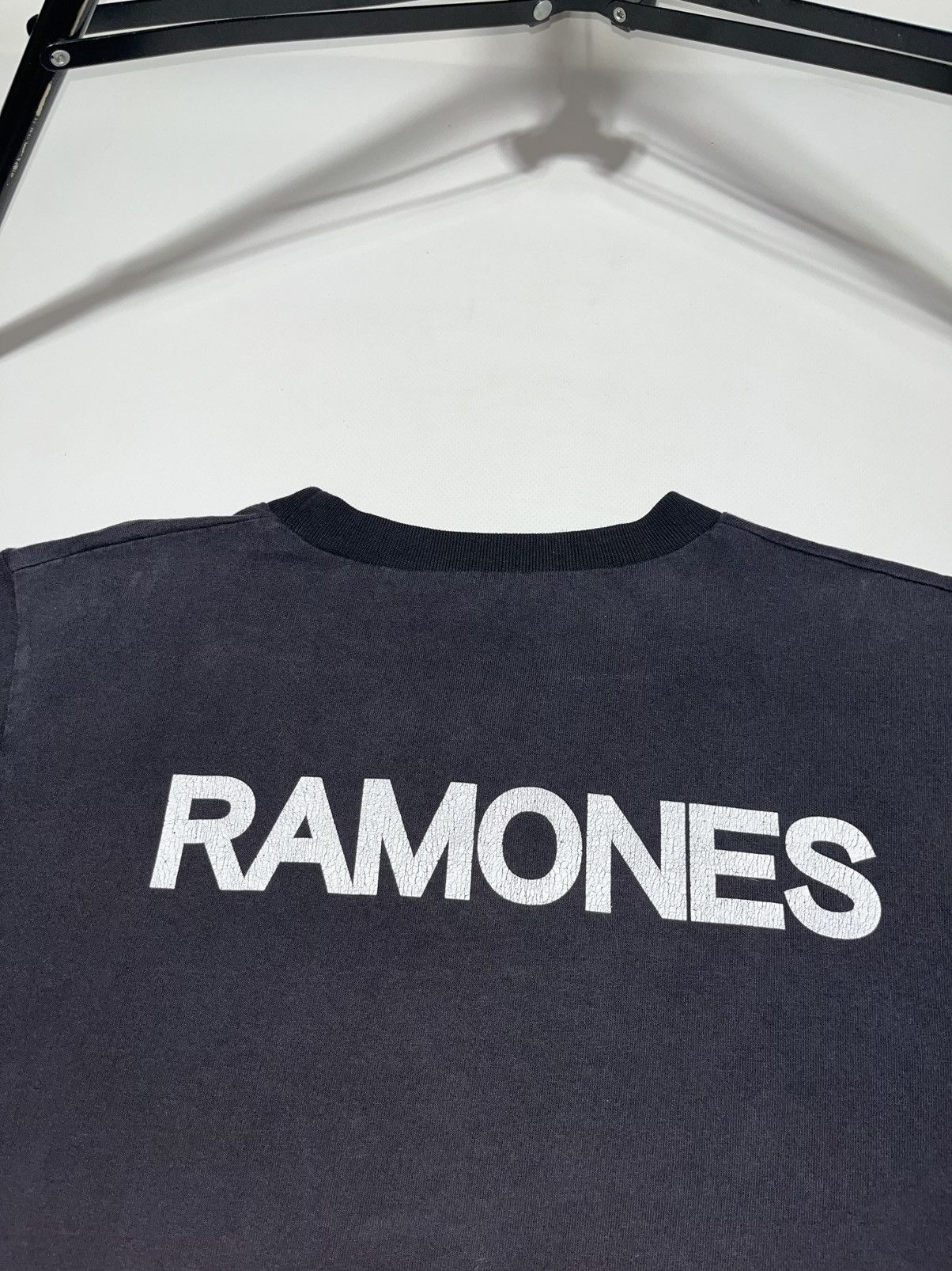 Band Tees 90s RAMONES Wanted perfectly thrashed tee Size US L / EU 52-54 / 3 - 5 Thumbnail