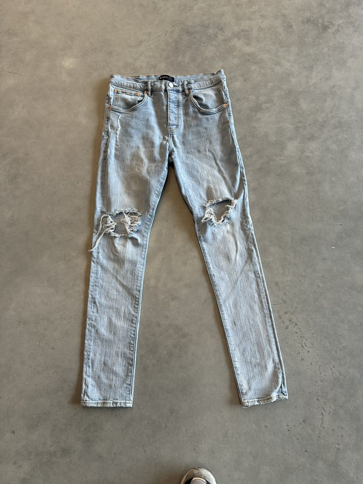 Purple Brand Purple brand light wash distressed denim light blue Size US 33 - 1 Thumbnail