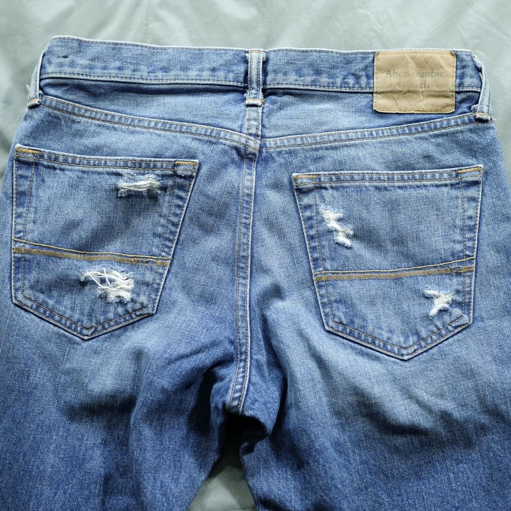 Abercrombie & Fitch Abercrombie & Fitch Jeans Mens 31x32 Blue Dark Wash Denim Skinny Slim Distressed Logo 5-Pocket Mens Skinny Jeans Size US 31 - 3 Thumbnail