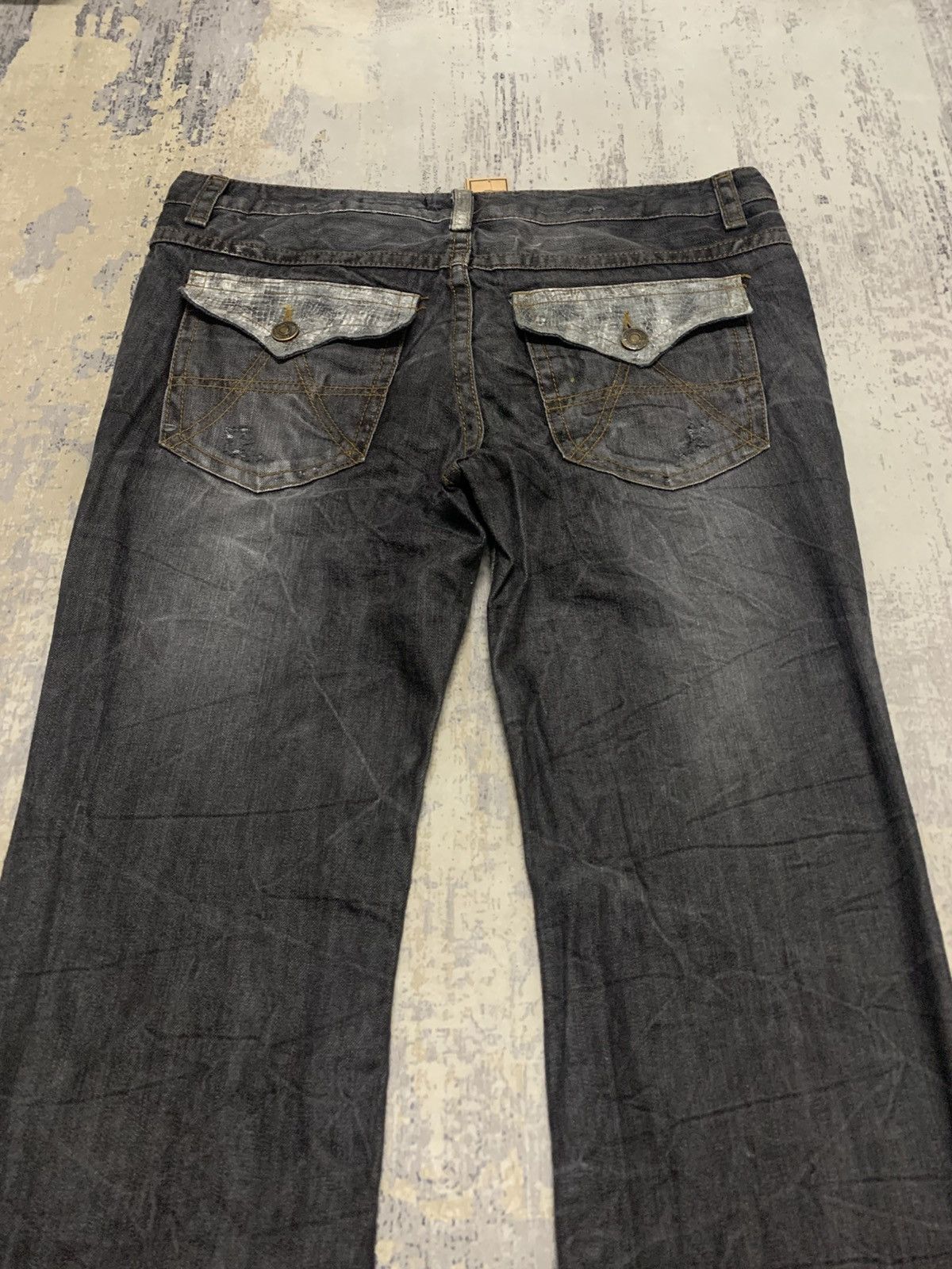 If Six Was Nine If Six Was Nine Flared Jeans Water Back Distressed Denim Size US 36 / EU 52 - 8 Thumbnail
