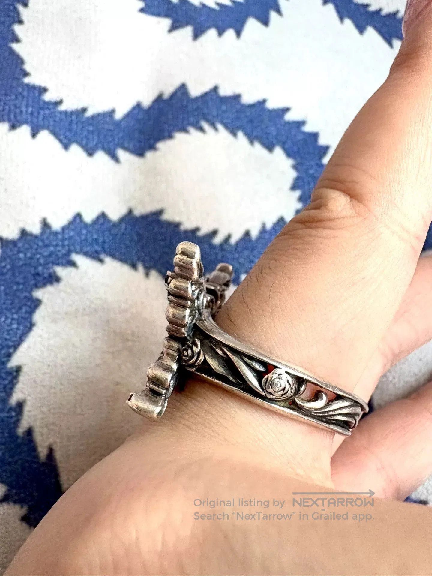 Vivienne Westwood silver butterfly statement ring for women. Size ONE SIZE - 5 Thumbnail