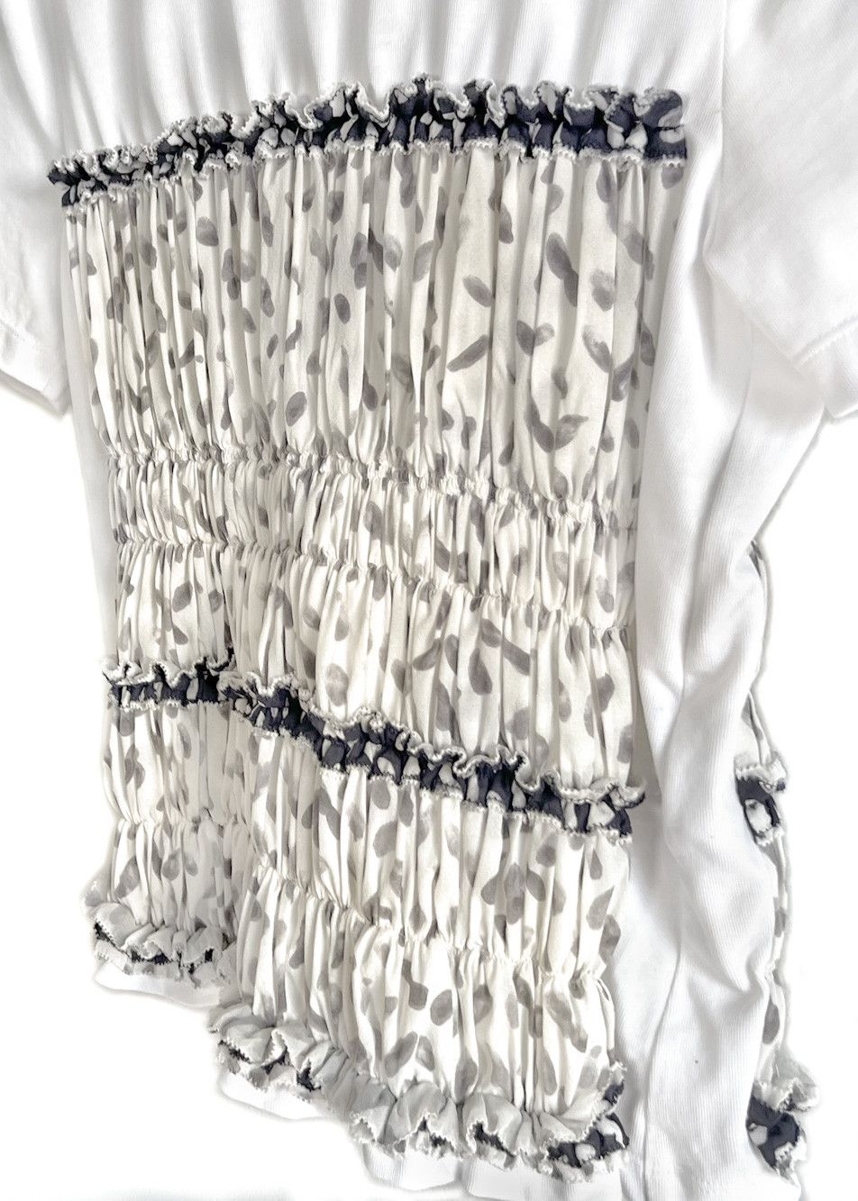 3.1 Phillip Lim 3.1 Phillip Lim White Ruffle Appliqué T-shirt Size XS / US 0-2 / IT 36-38 - 3 Thumbnail