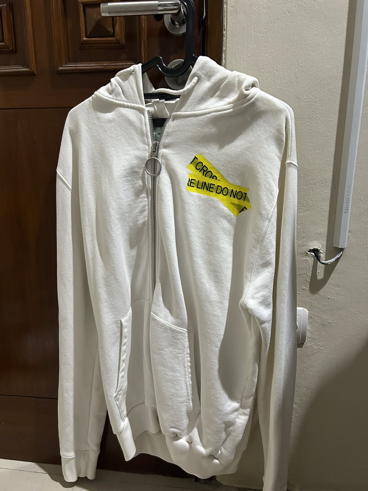 Off-White Off white ss18 fire caution tape Size US M / EU 48-50 / 2 - 1 Thumbnail