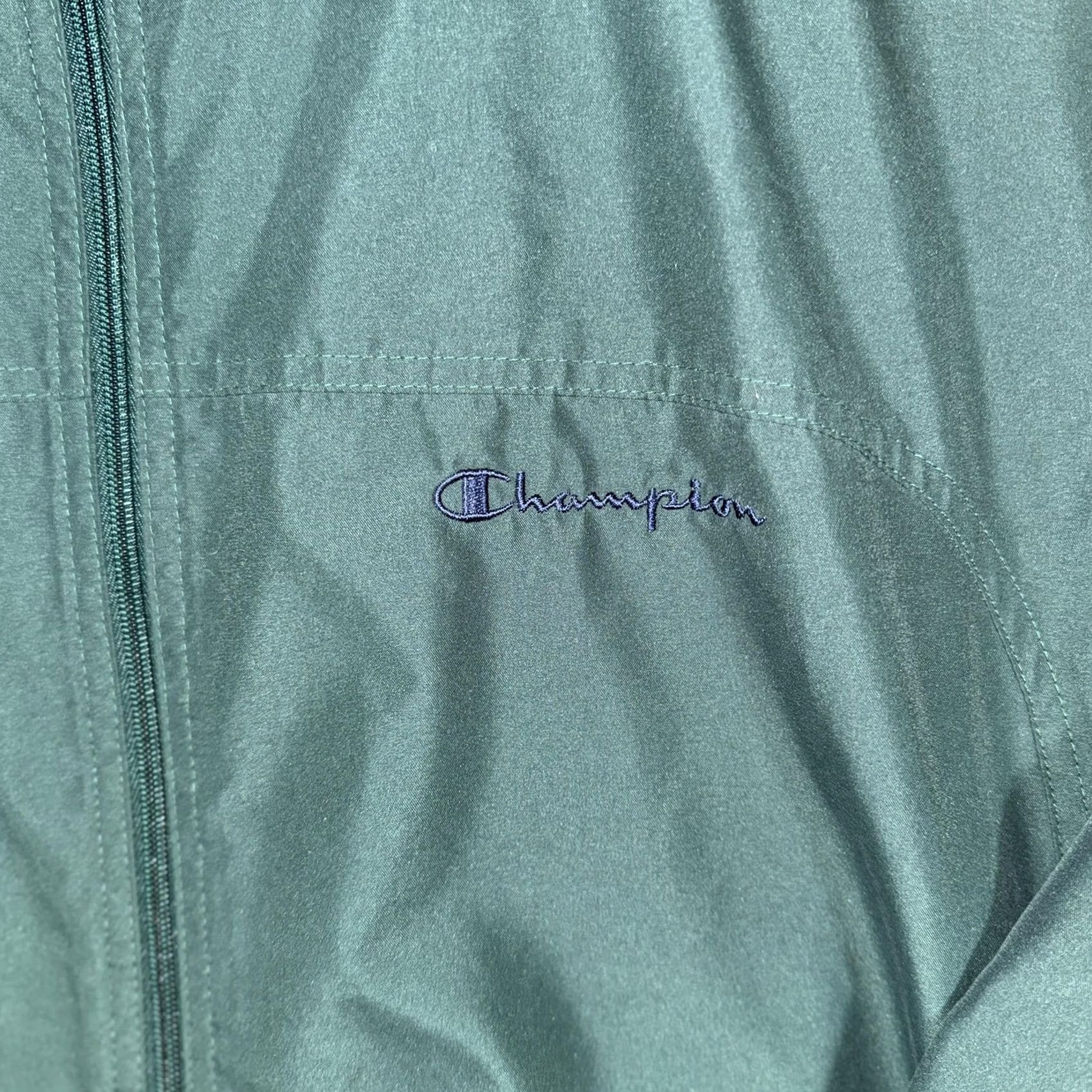 Champion VINTAGE Champion Green FullZip Mens Windbreaker Jacket Size L Shirt Mens L Green Windsbreaker? Size US L / EU 52-54 / 3 - 5 Thumbnail