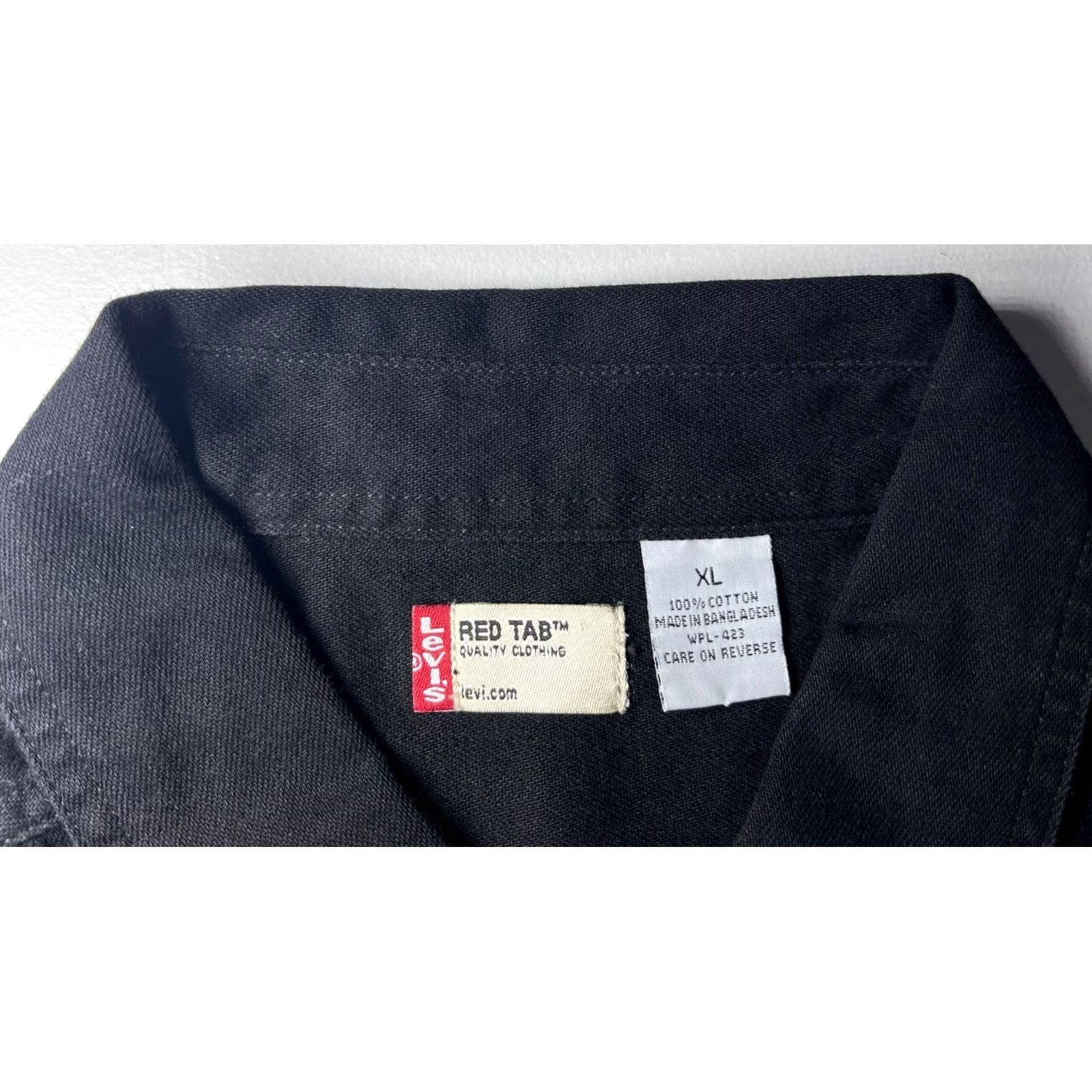 Levi's VINTAGE Levi's Red Tab Button-Up Black Denim Shirt XL Men’s Retro Pockets Size US XL / EU 56 / 4 - 6 Thumbnail