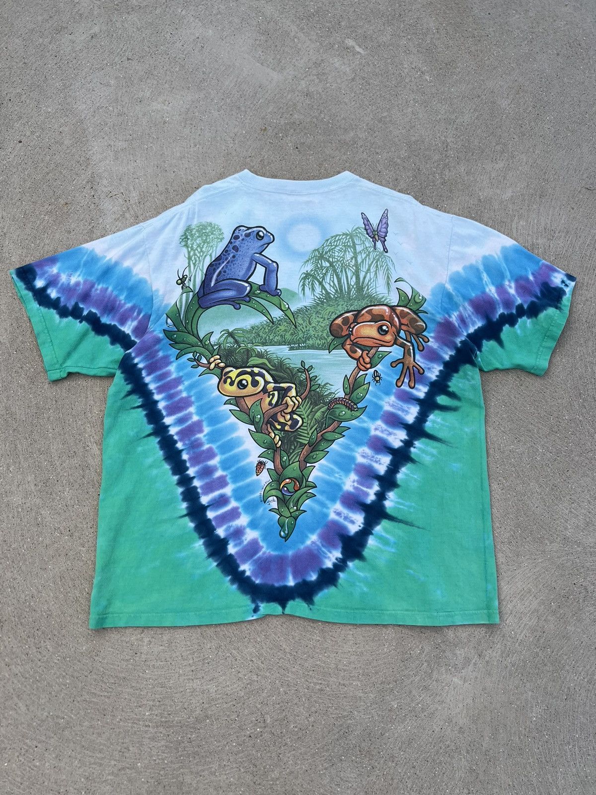 1993 liquid blue rainforest frogs tee outlets