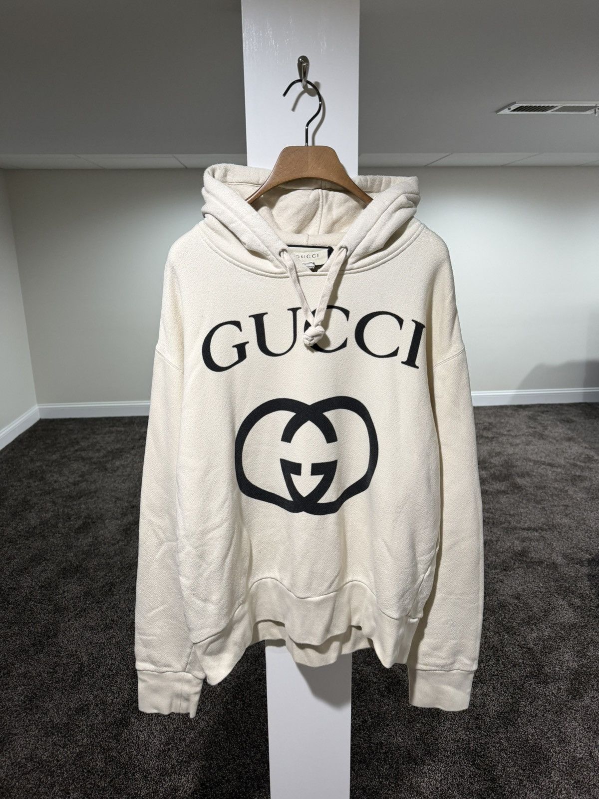 GUCCI グッチ　アイボリー BIG ロゴパーカーM Gucci Gucci Big Logo GG Interlocking Hoodie | Grailed